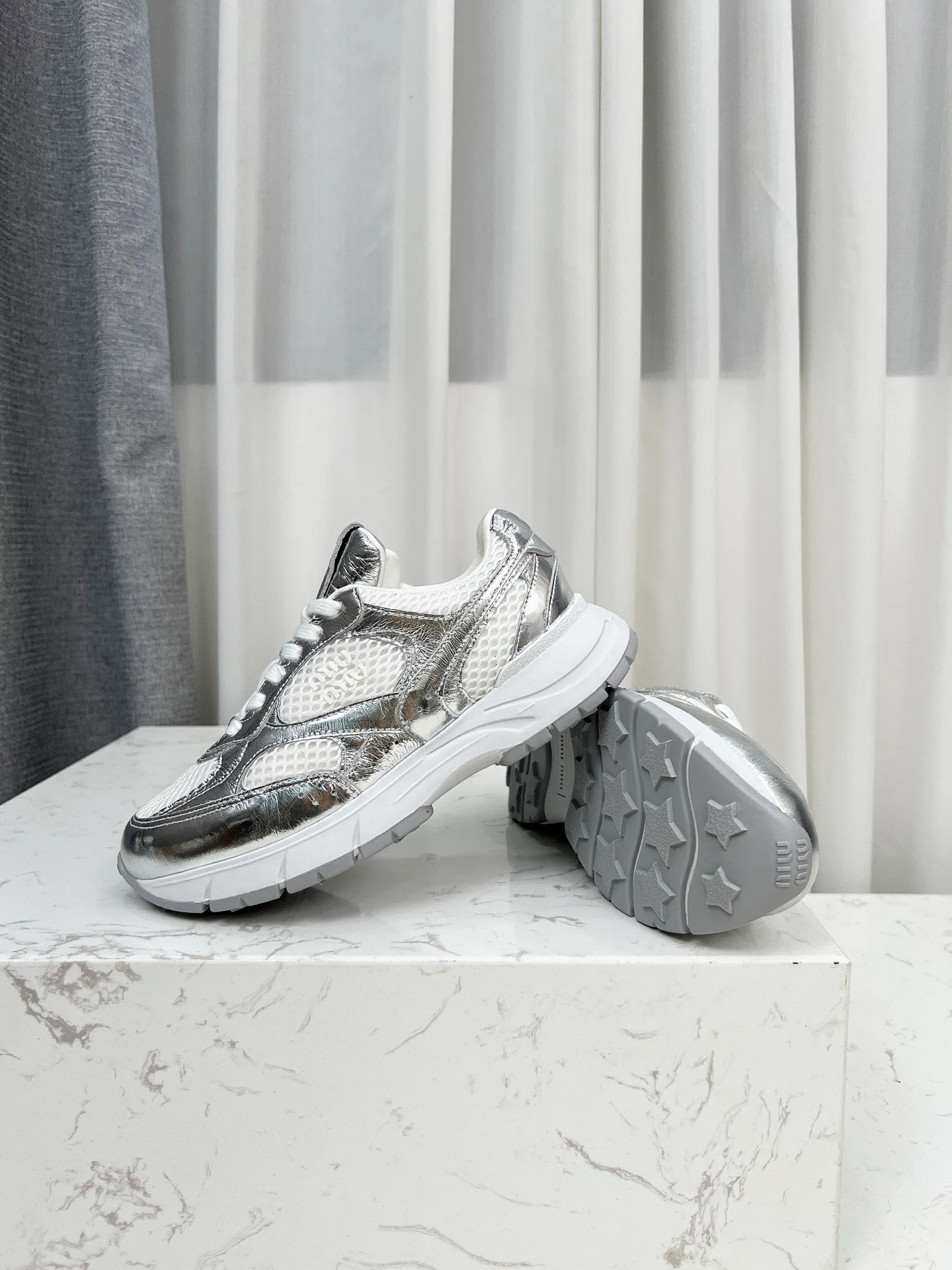 Кроссовки Женские Miu Miu 12799598