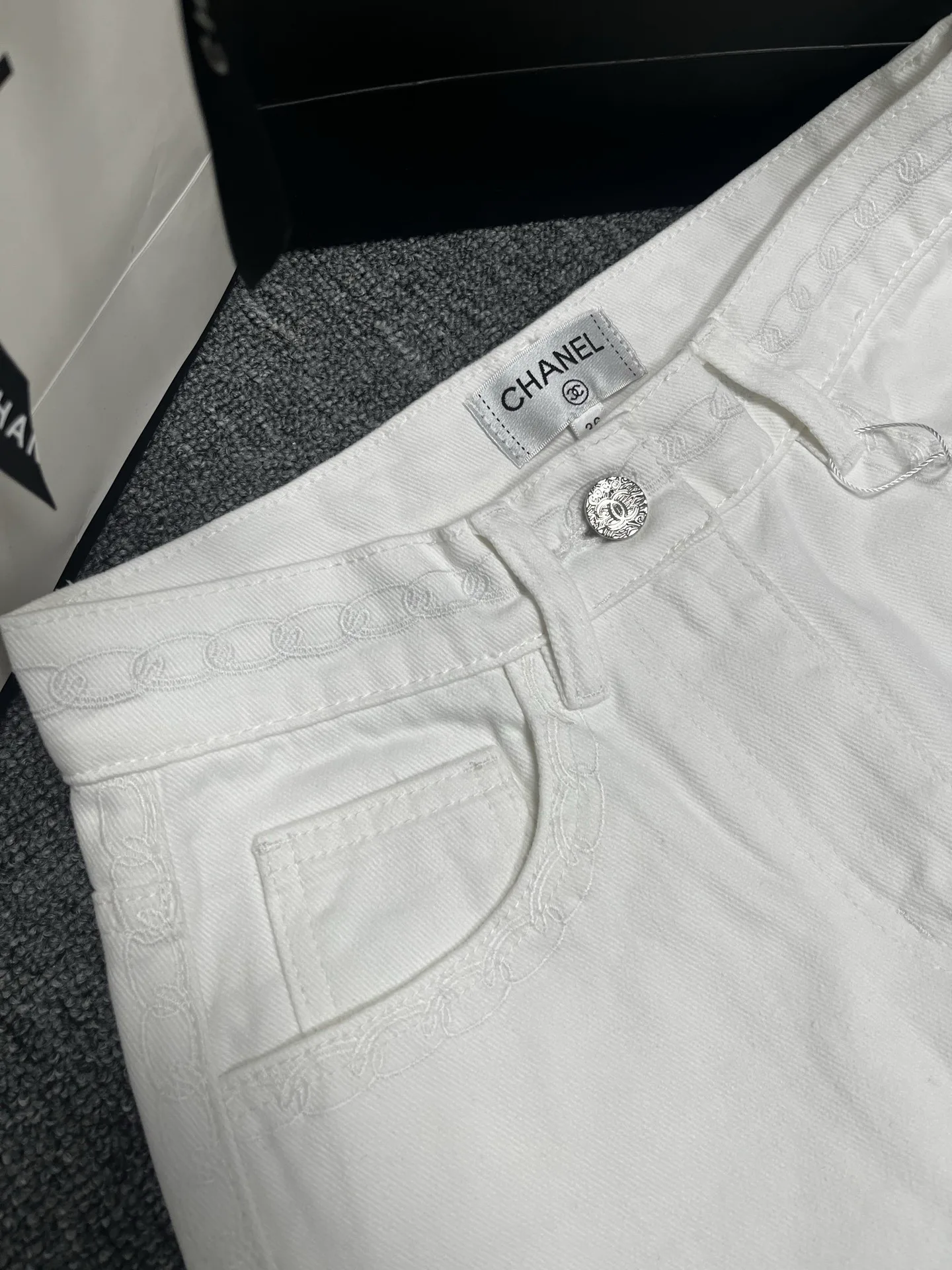 Джинсы Женские Chanel 11705333