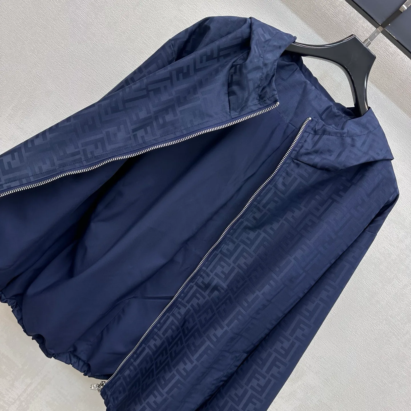 Куртки И Пуховики Женские Fendi 18204521