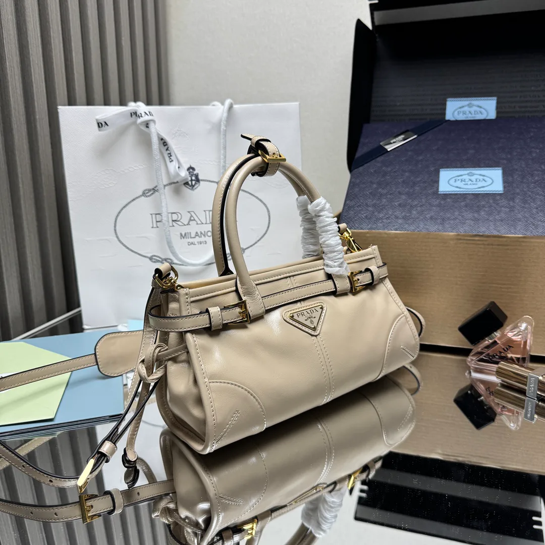 Классические Сумки Женские Prada 10446846