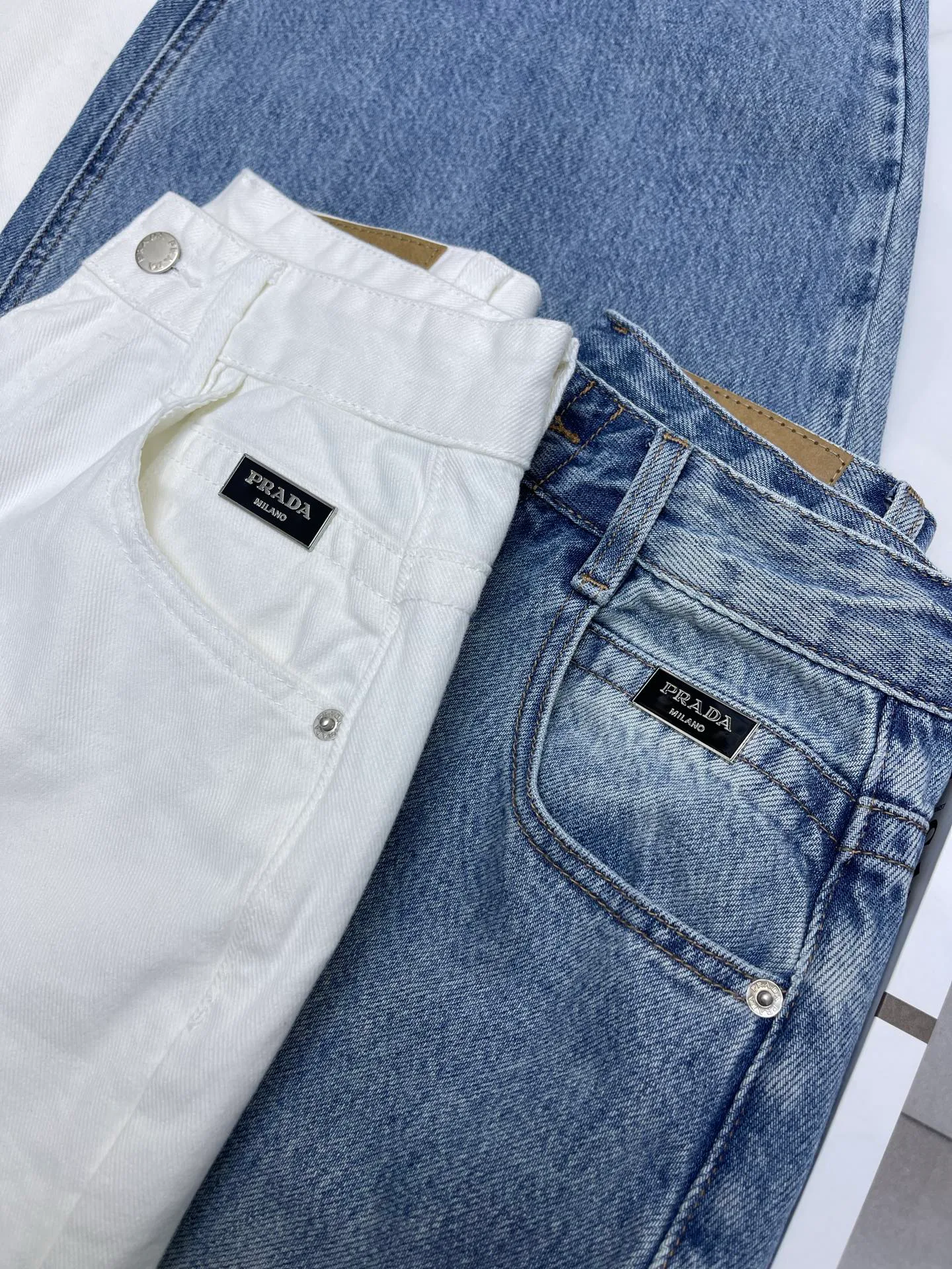 Джинсы Женские Prada 11595209