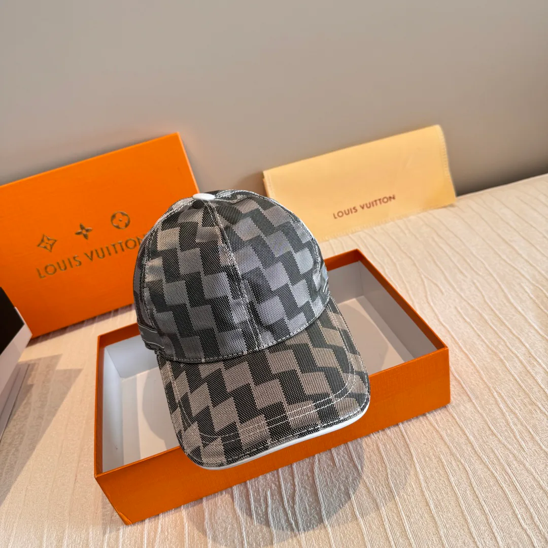 Головные Уборы Louis Vuitton 11529645