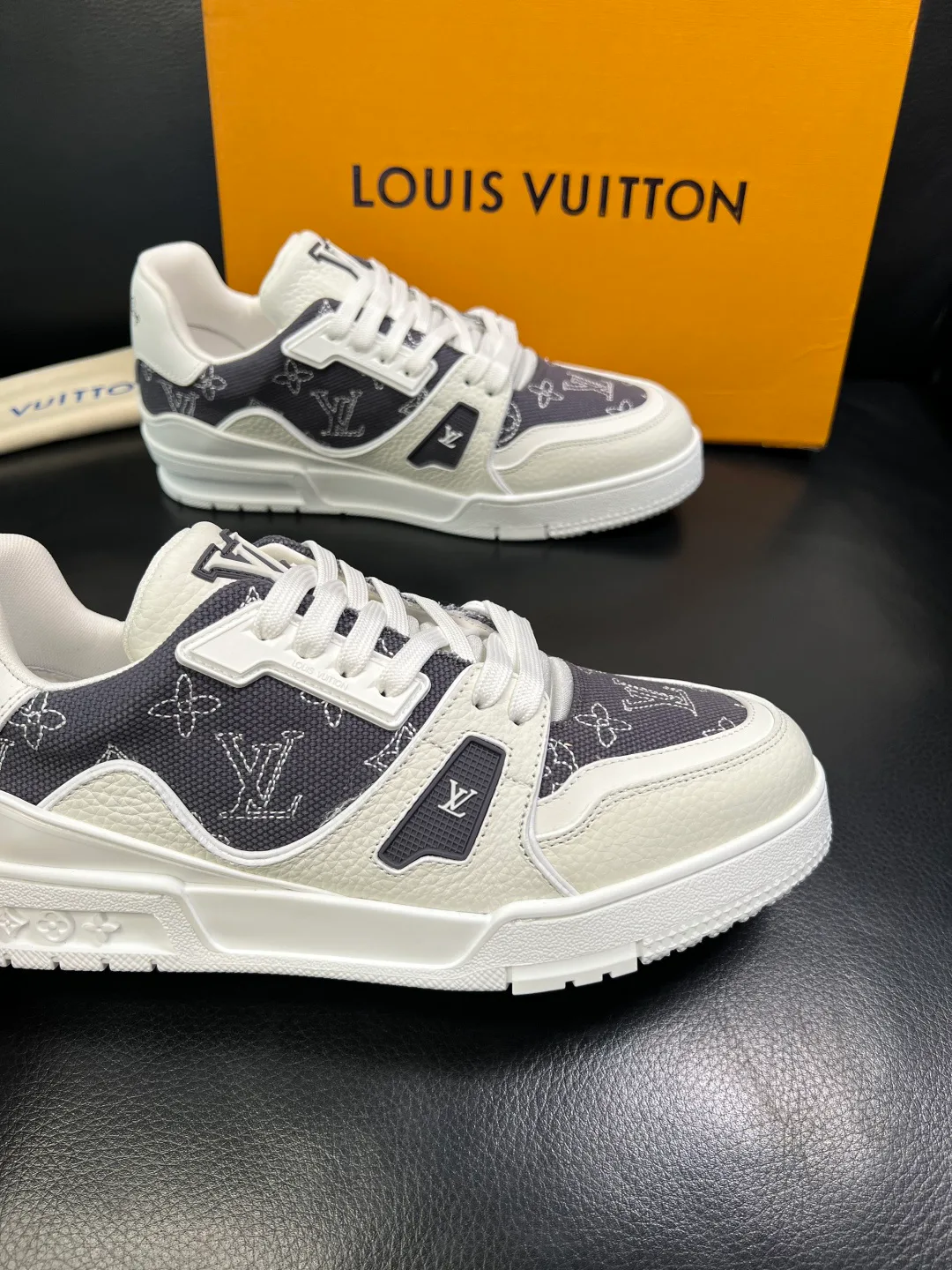 Кроссовки Женские Louis Vuitton 420235