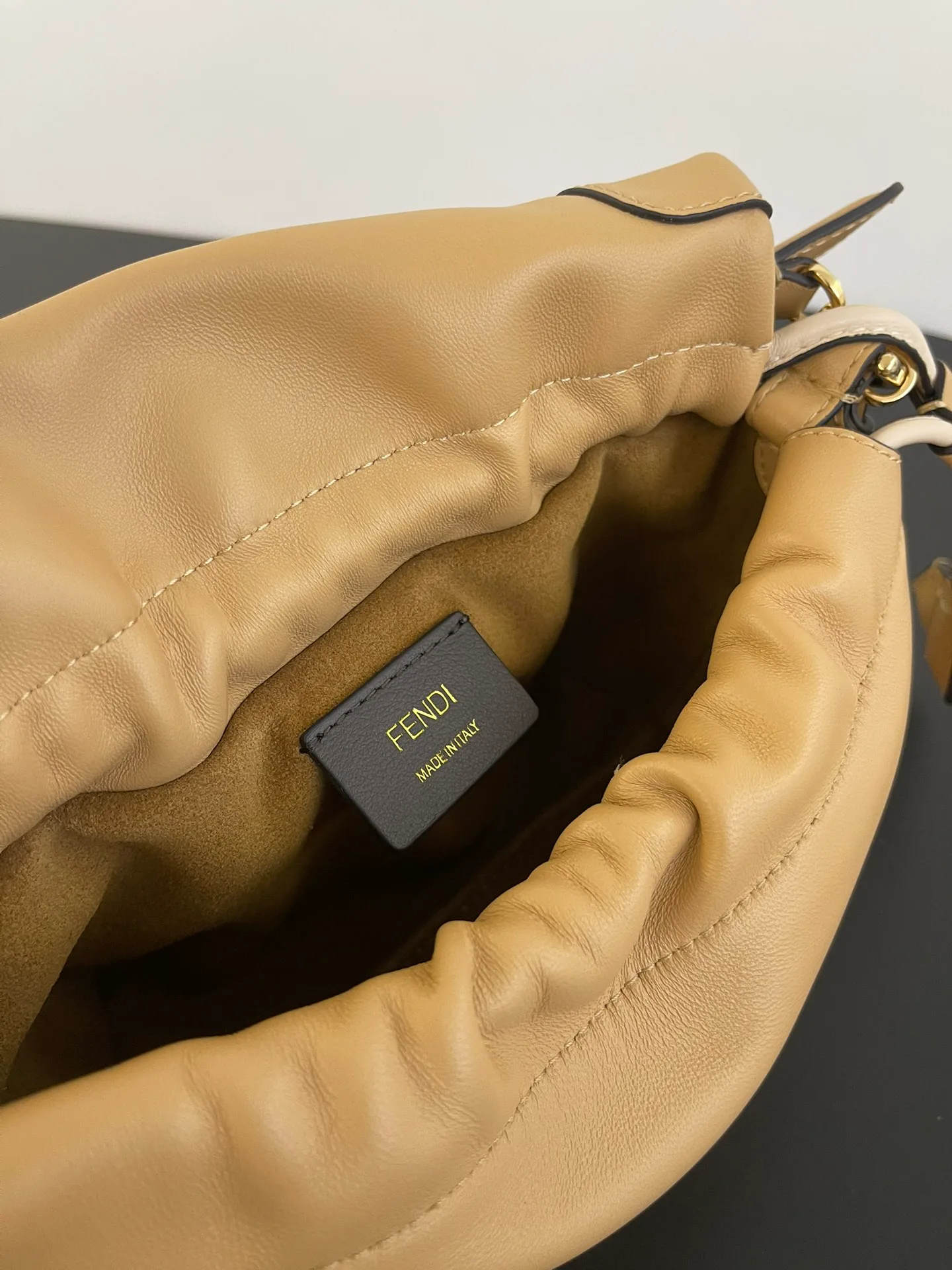 Классические Сумки Женские Fendi 13546203