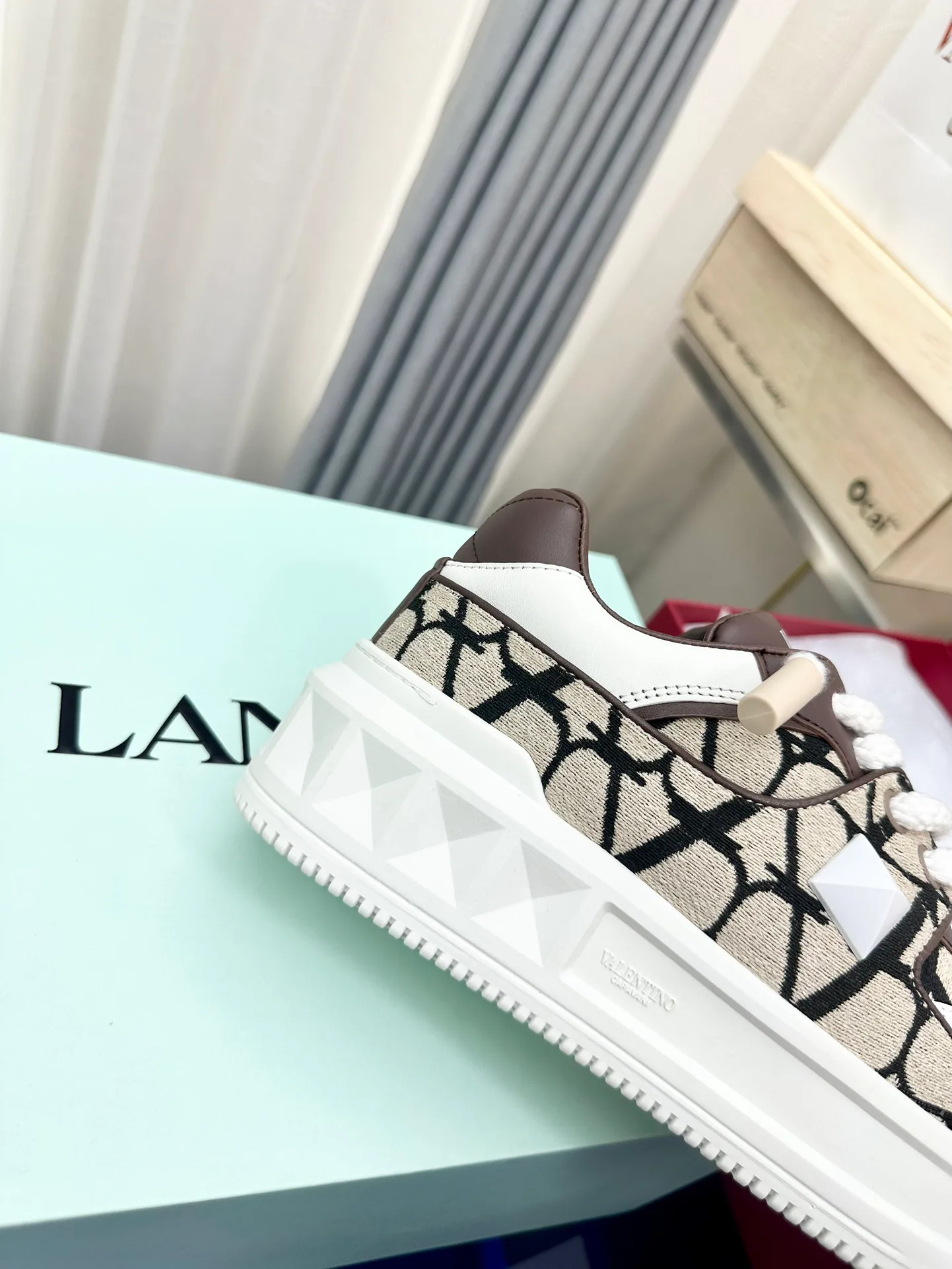 Кроссовки Женские Valentino 17948616