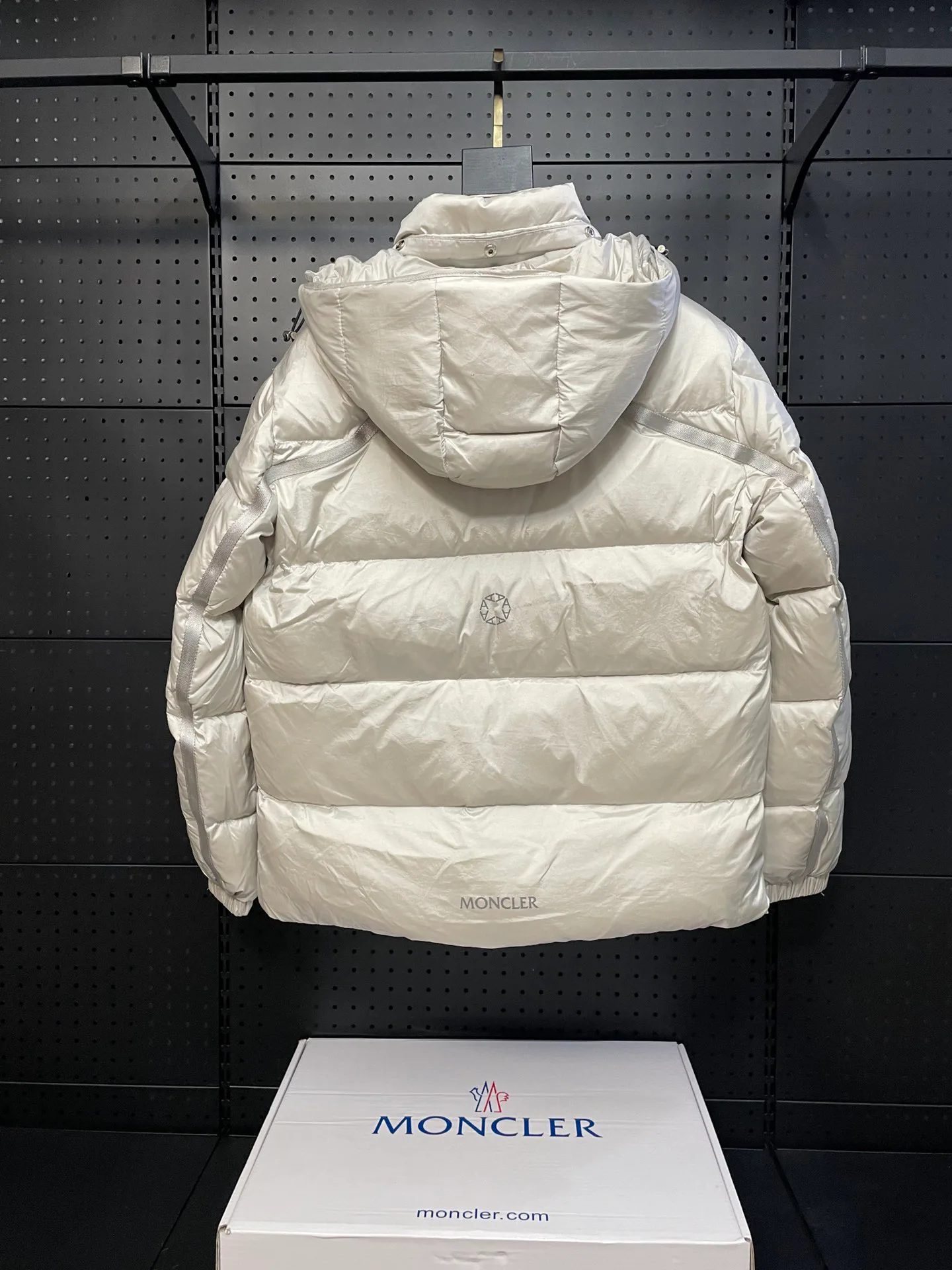 Куртки Мужские Moncler 384111
