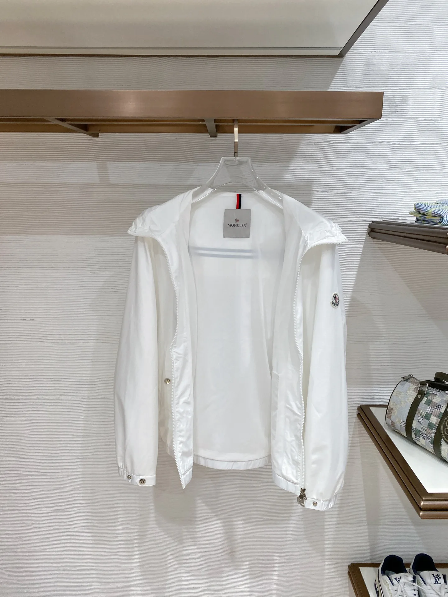 Куртки И Пуховики Мужские Moncler 11584618