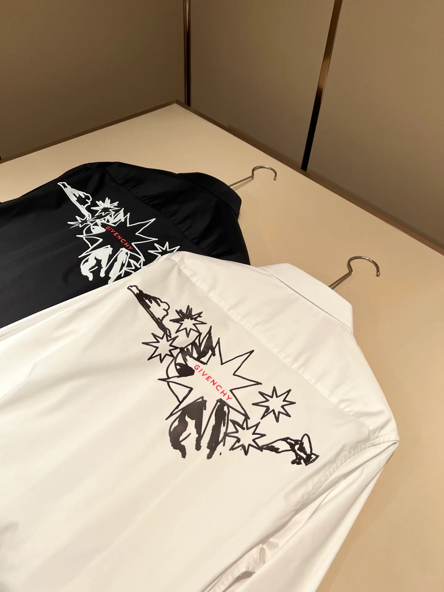 Рубашки Мужские Givenchy 18446383