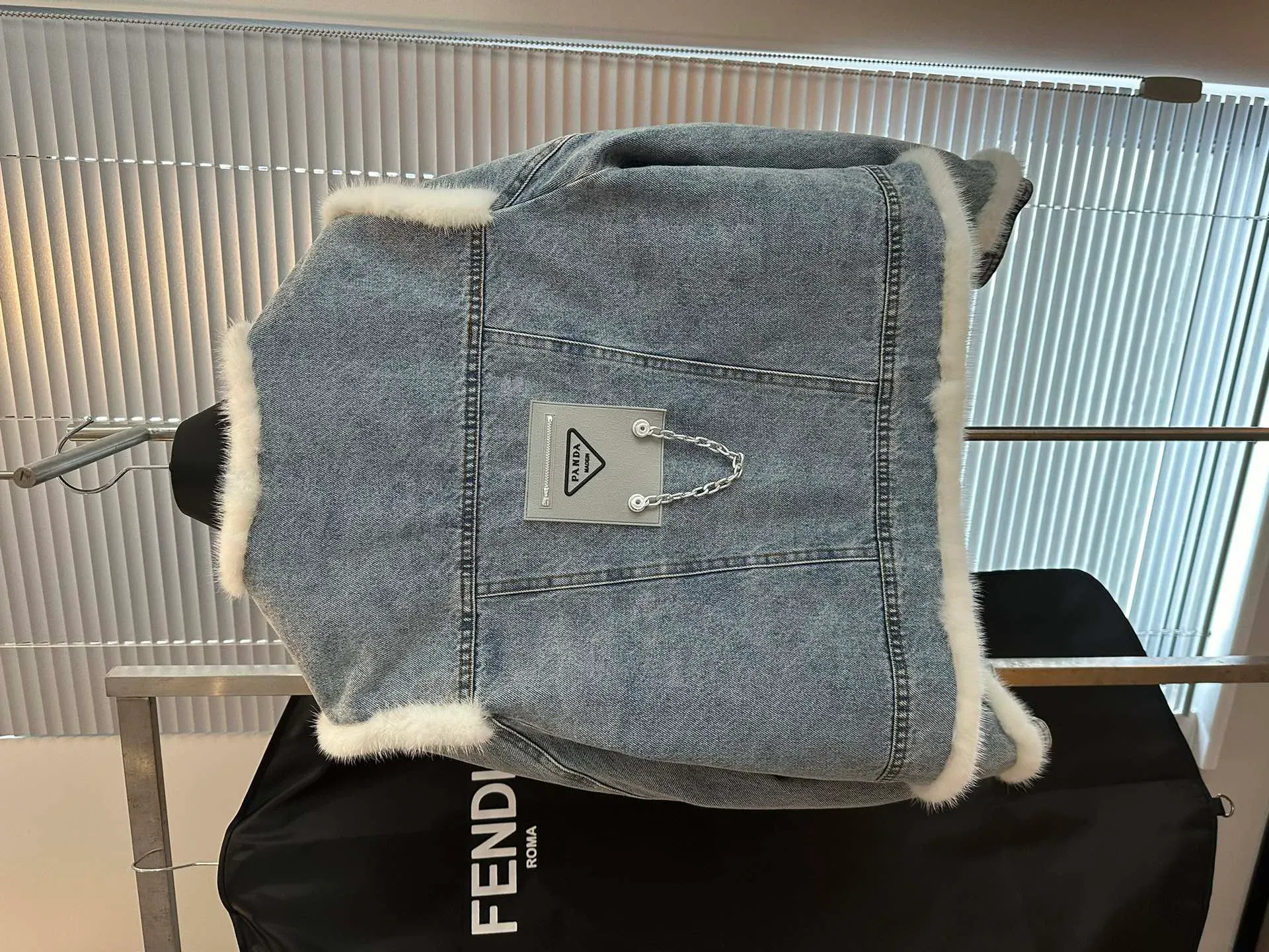 Шубы Женские Fendi 5051180