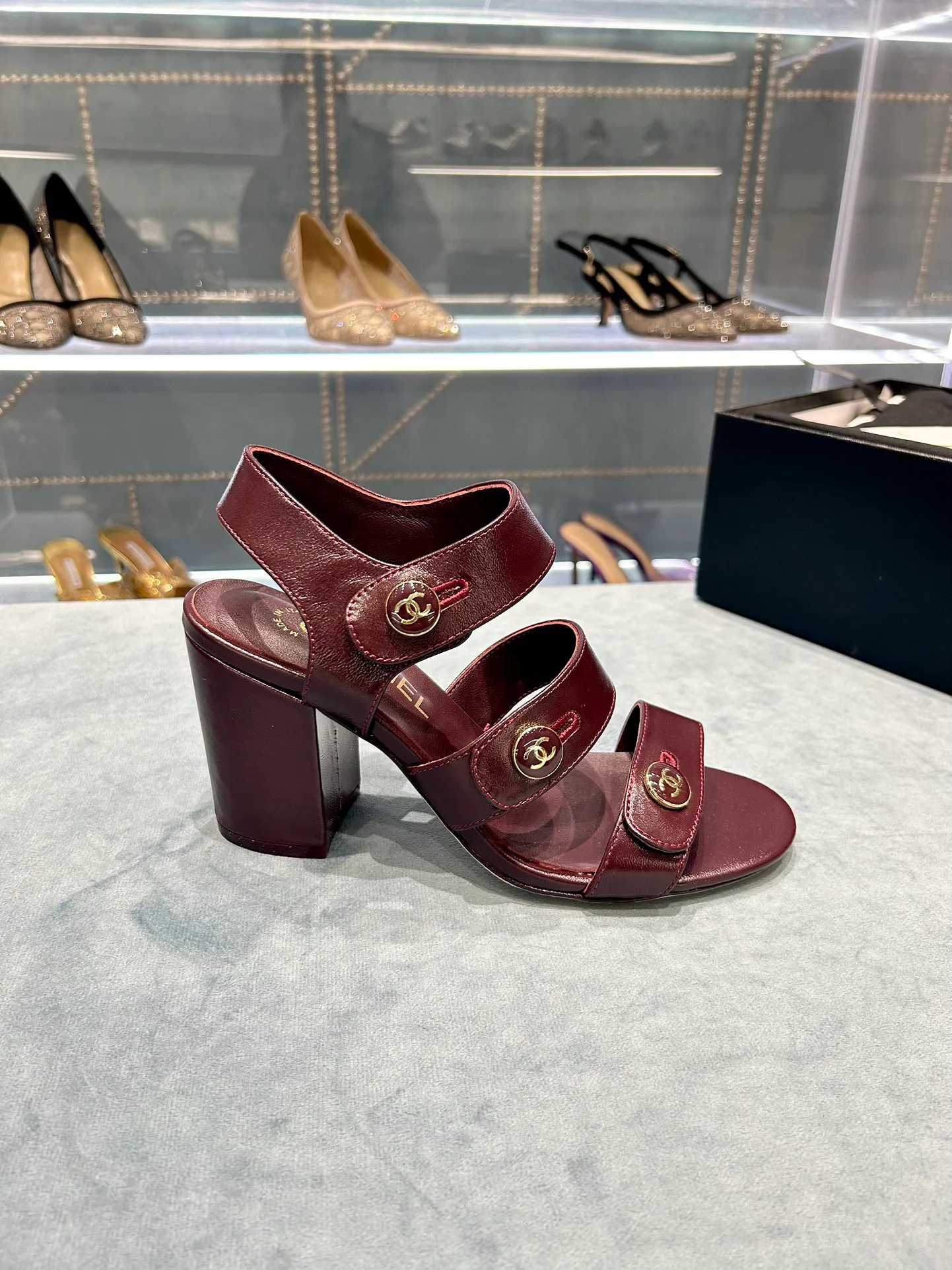 Босоножки Женские Chanel 10245368