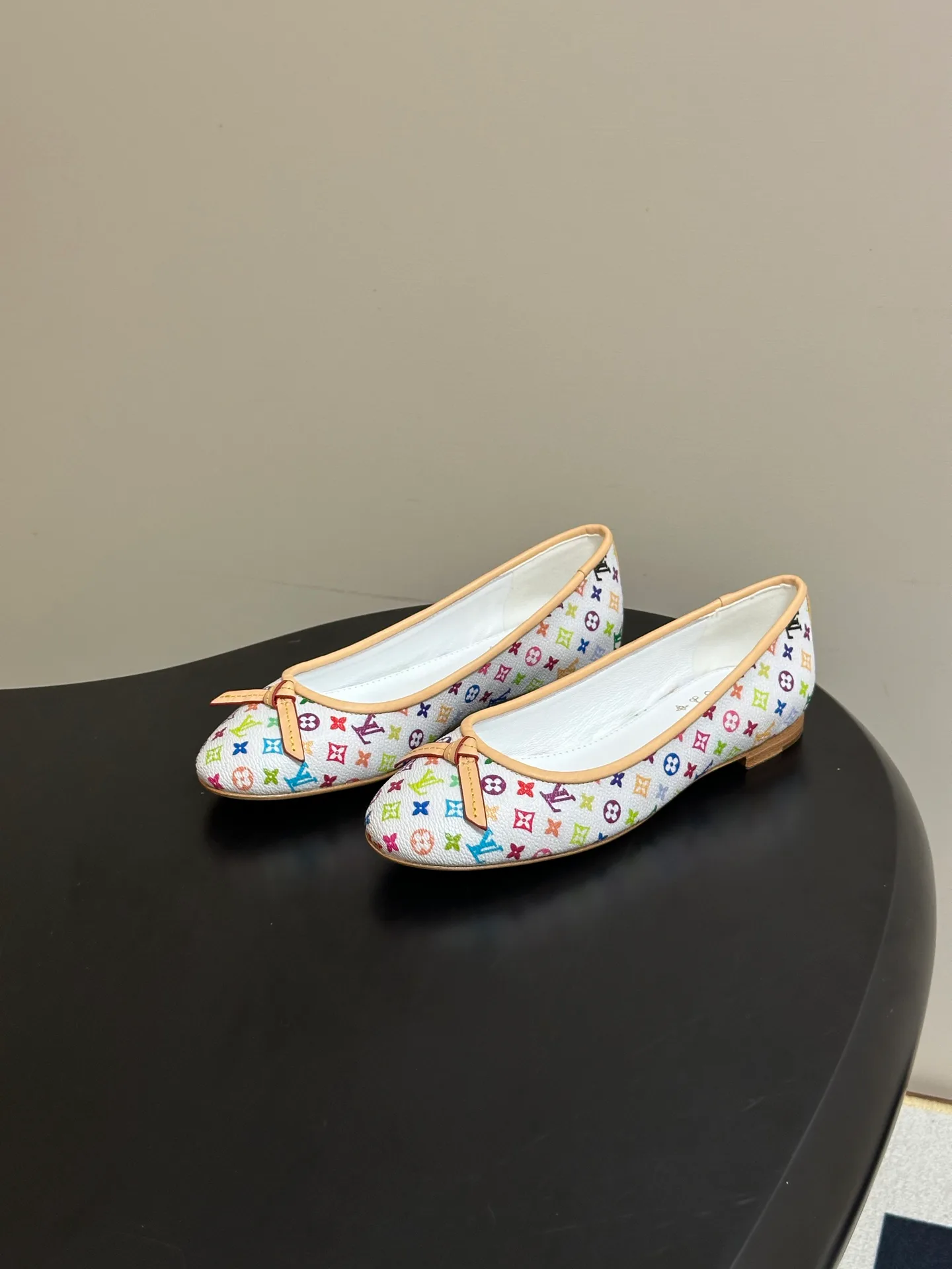 Балетки Женские Louis Vuitton 18049410