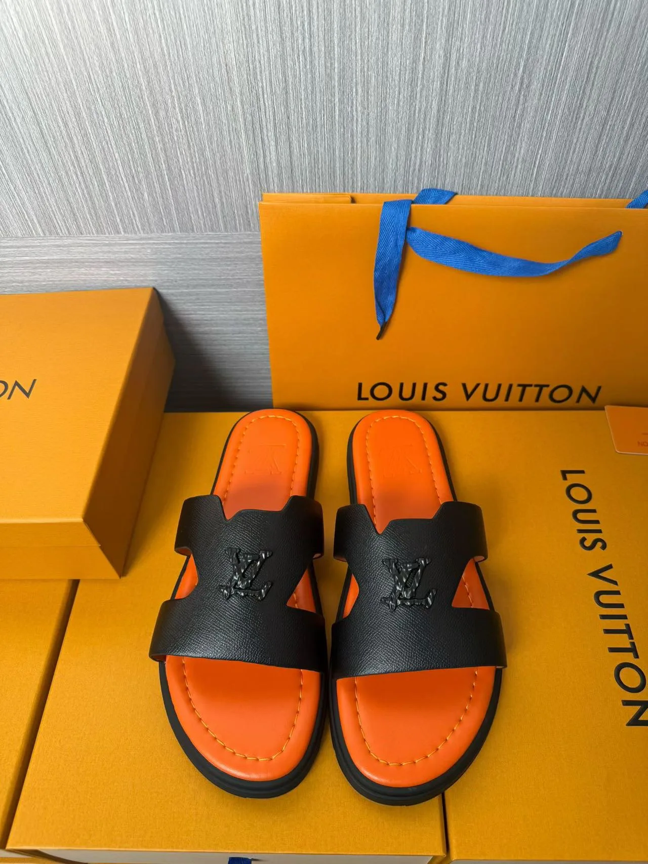 Шлепанцы Женские Louis Vuitton 829513