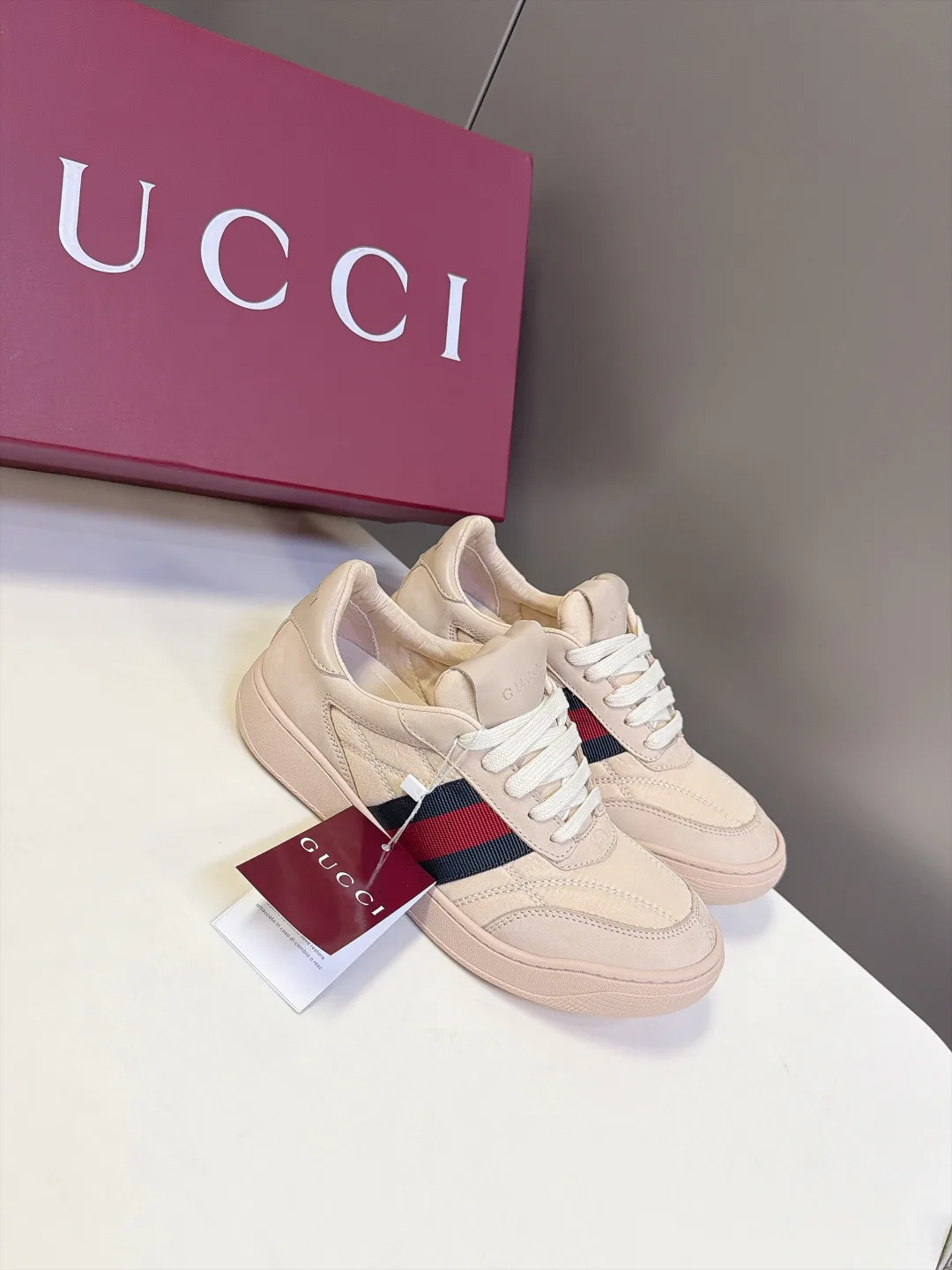 Кроссовки Женские Gucci 18005188