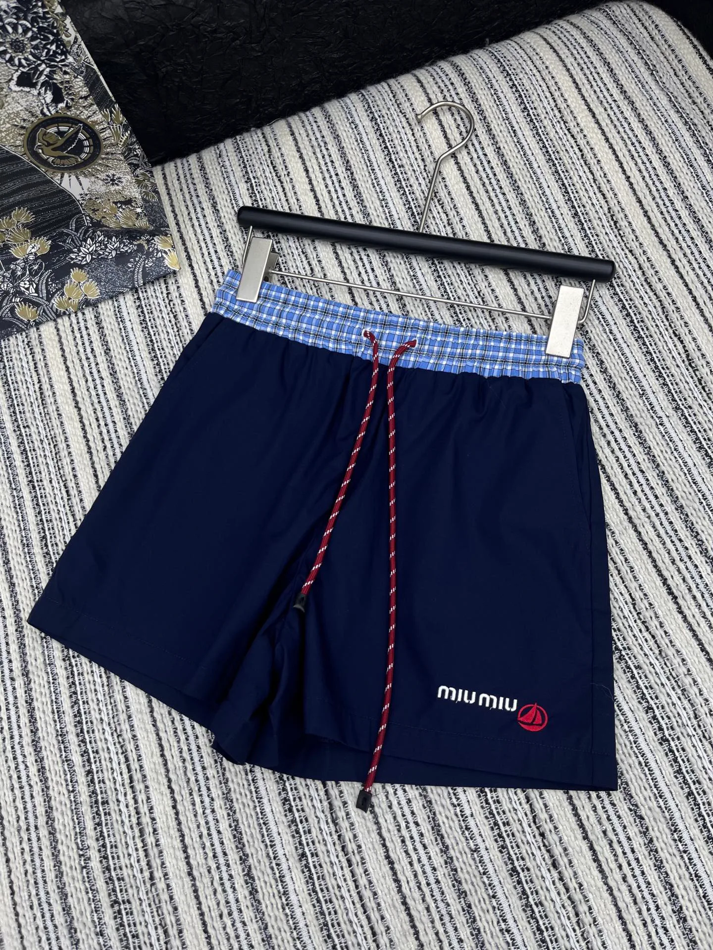 Шорты Женские Miu Miu 26256