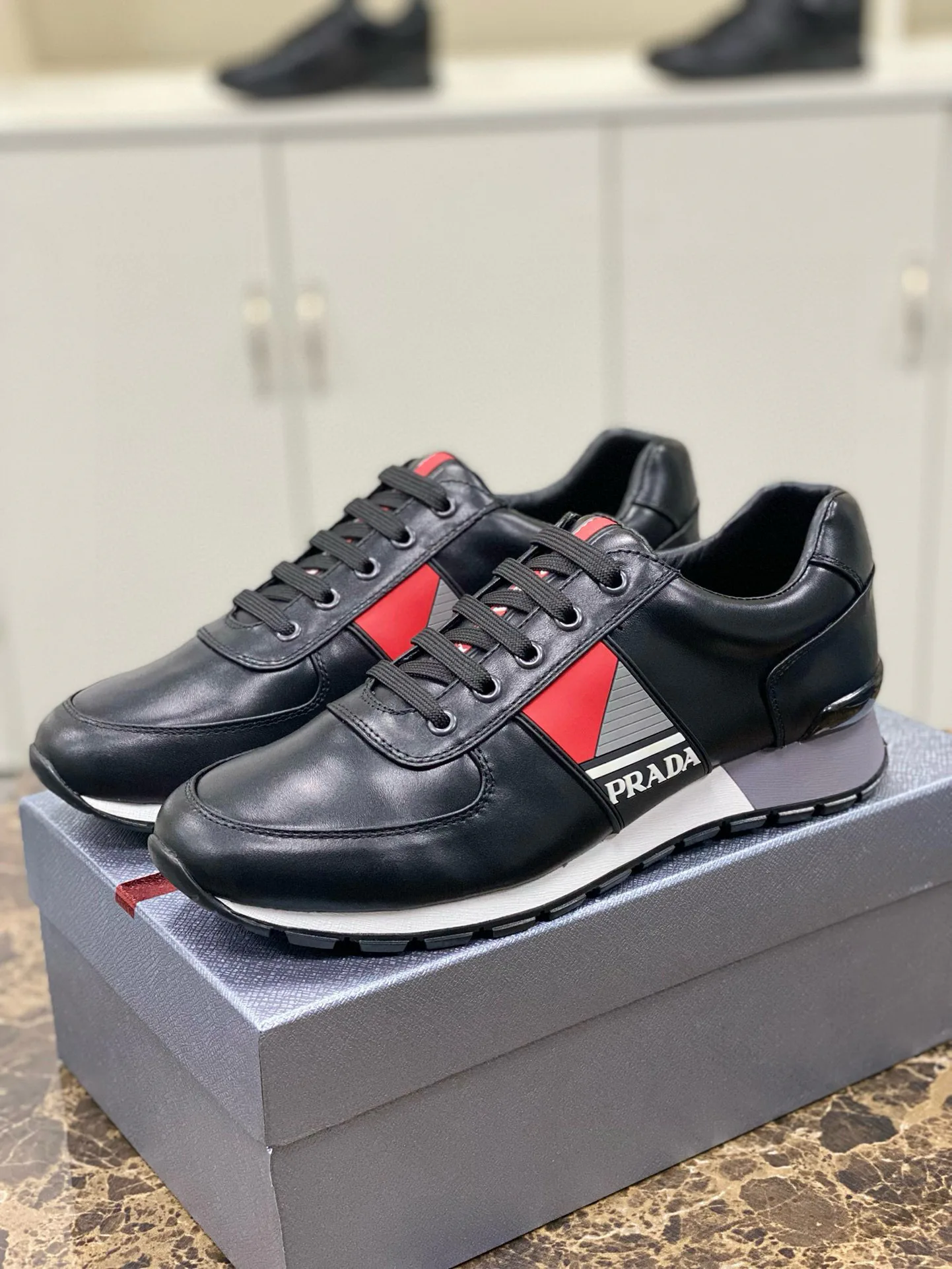 Кроссовки Женские Prada 6264174
