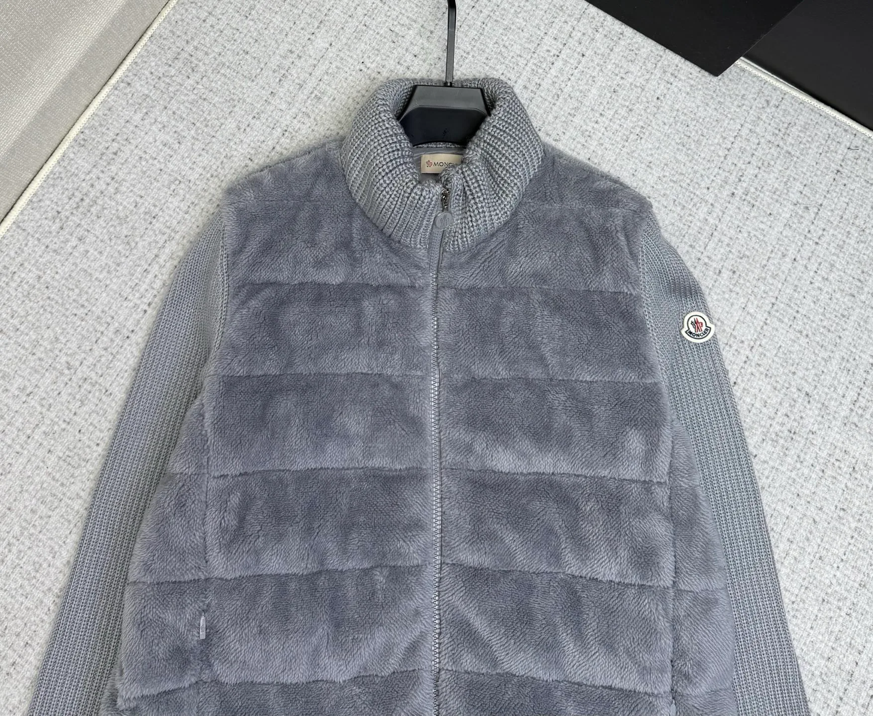 Куртки И Пуховики Женские Moncler 1144021