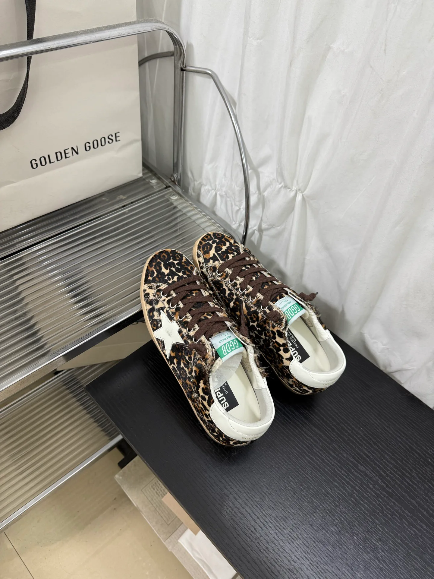 Кроссовки Женские Golden Goose 19534274