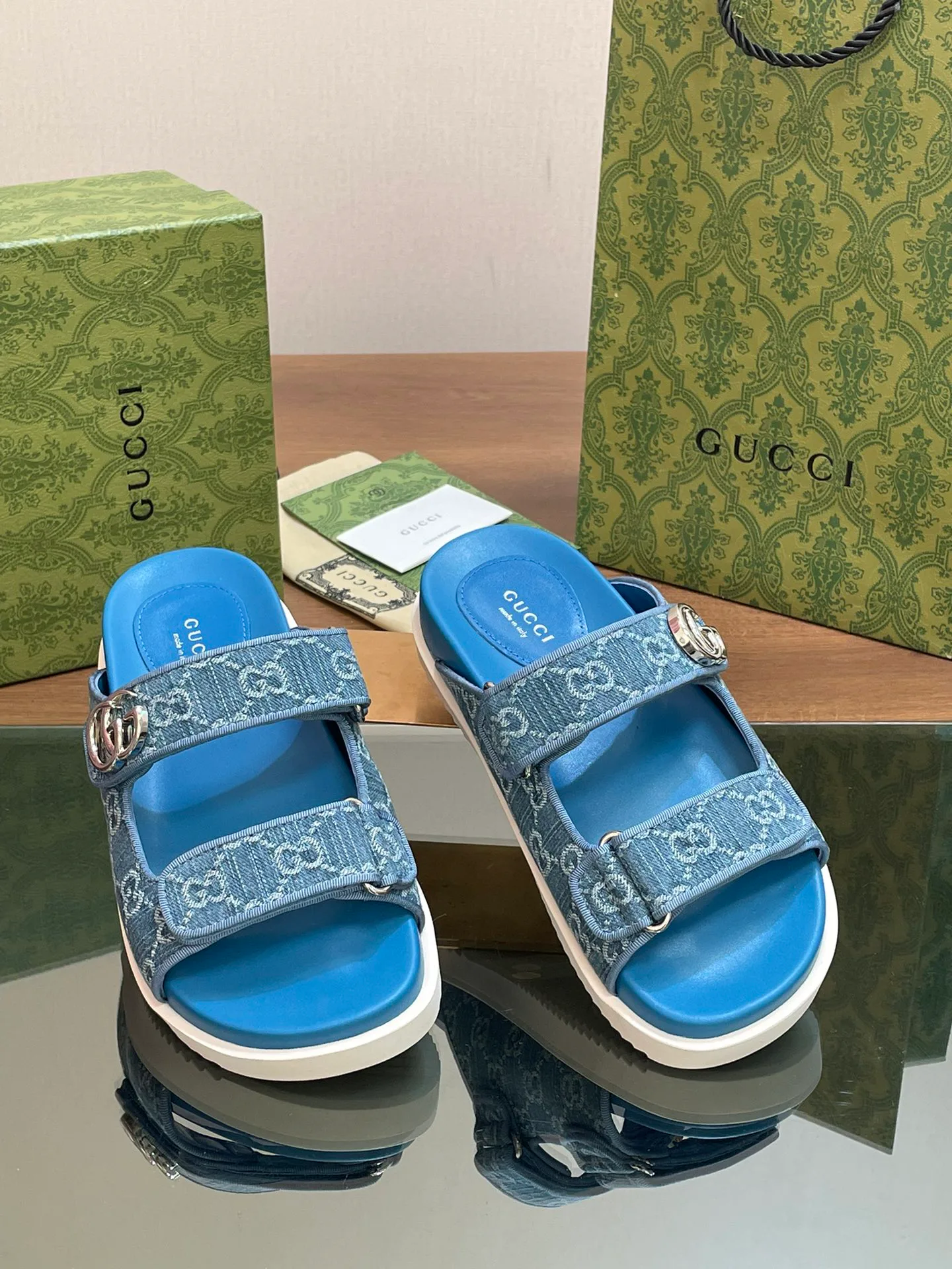 Шлепанцы Женские Gucci 21084