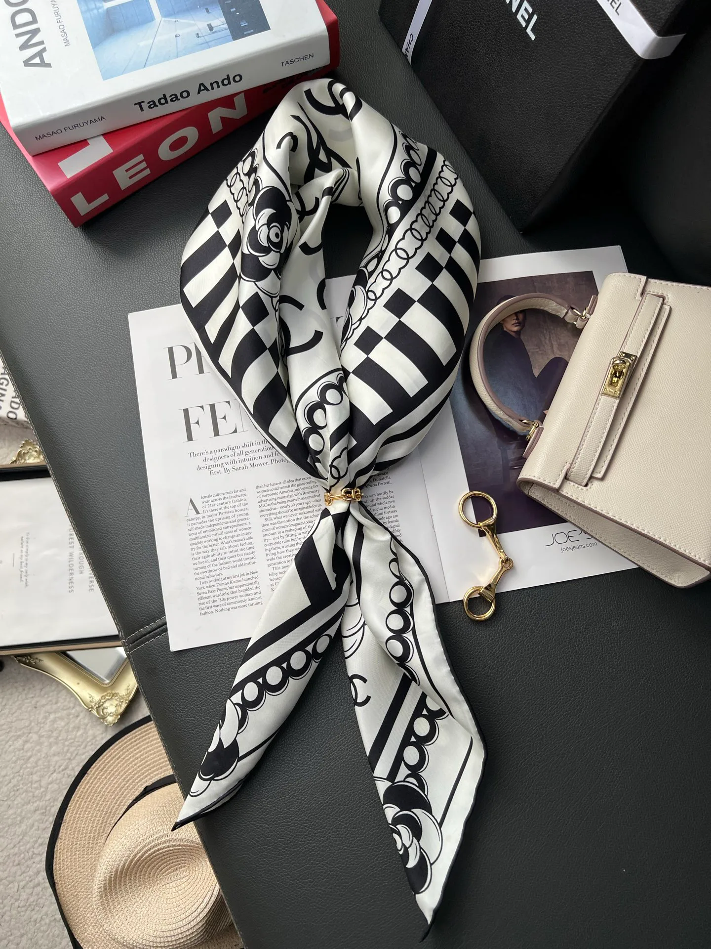 Платки Chanel 13416567