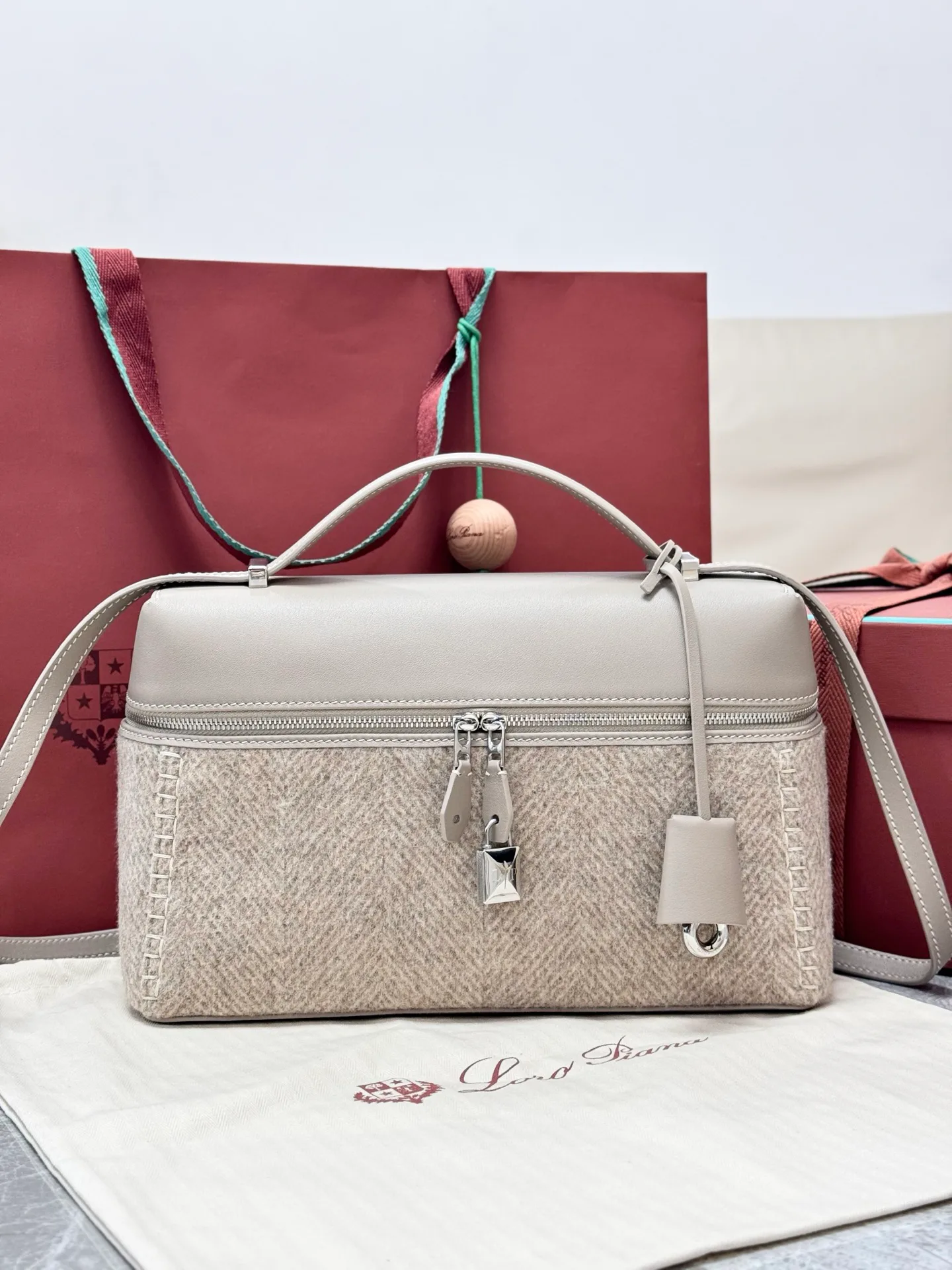 Классические Сумки Женские Loro Piana 17565042