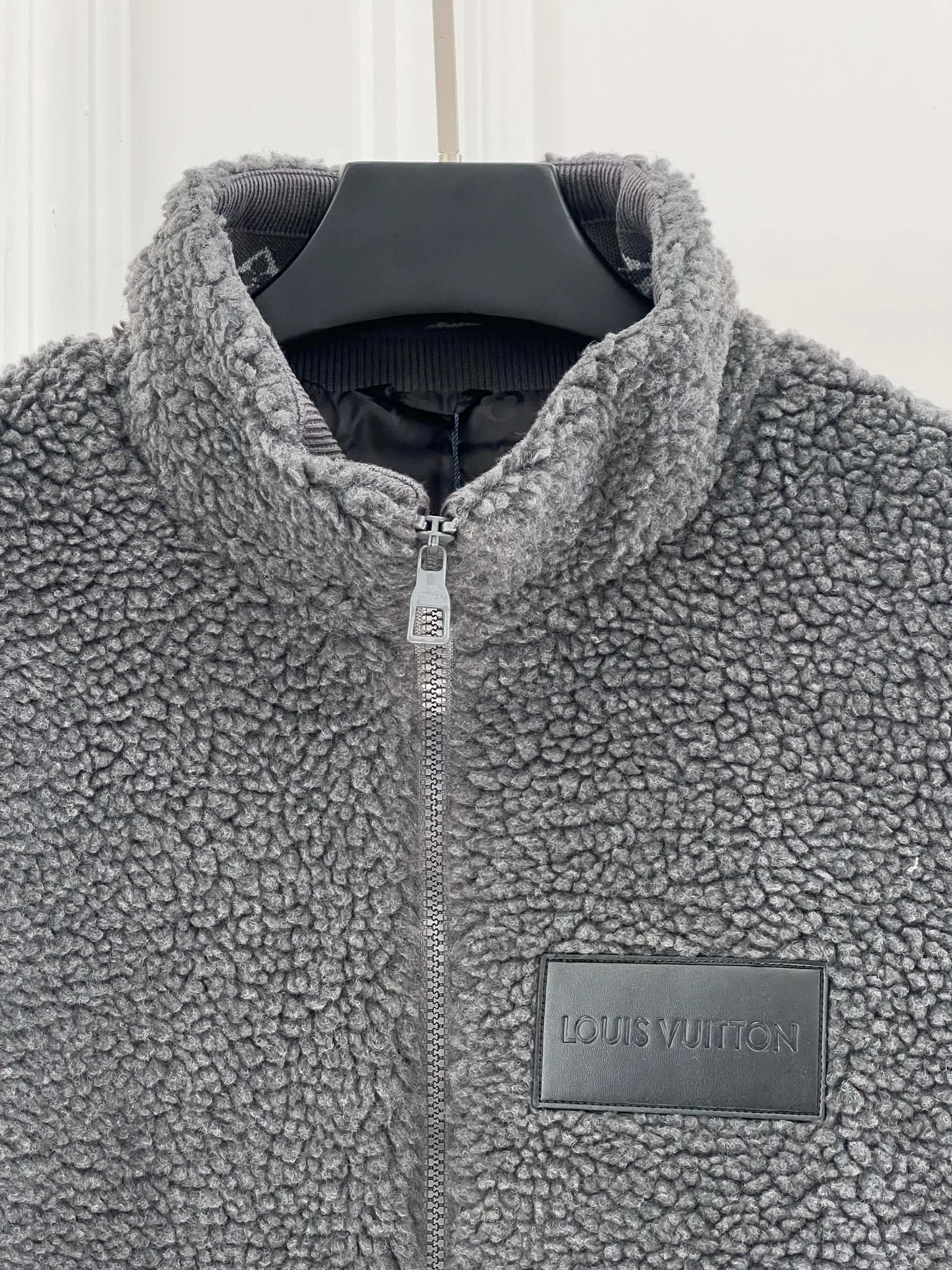 Куртки И Пуховики Женские Louis Vuitton 259791