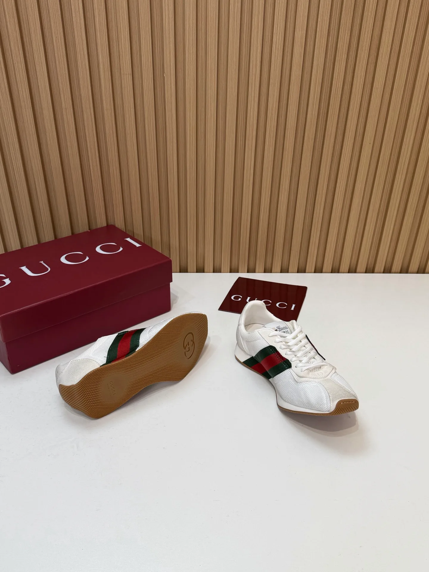Кроссовки Женские Gucci 19766246