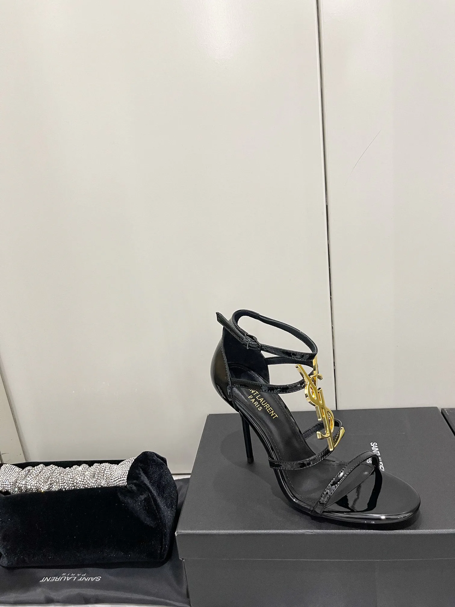 Босоножки Женские Saint Laurent 48797