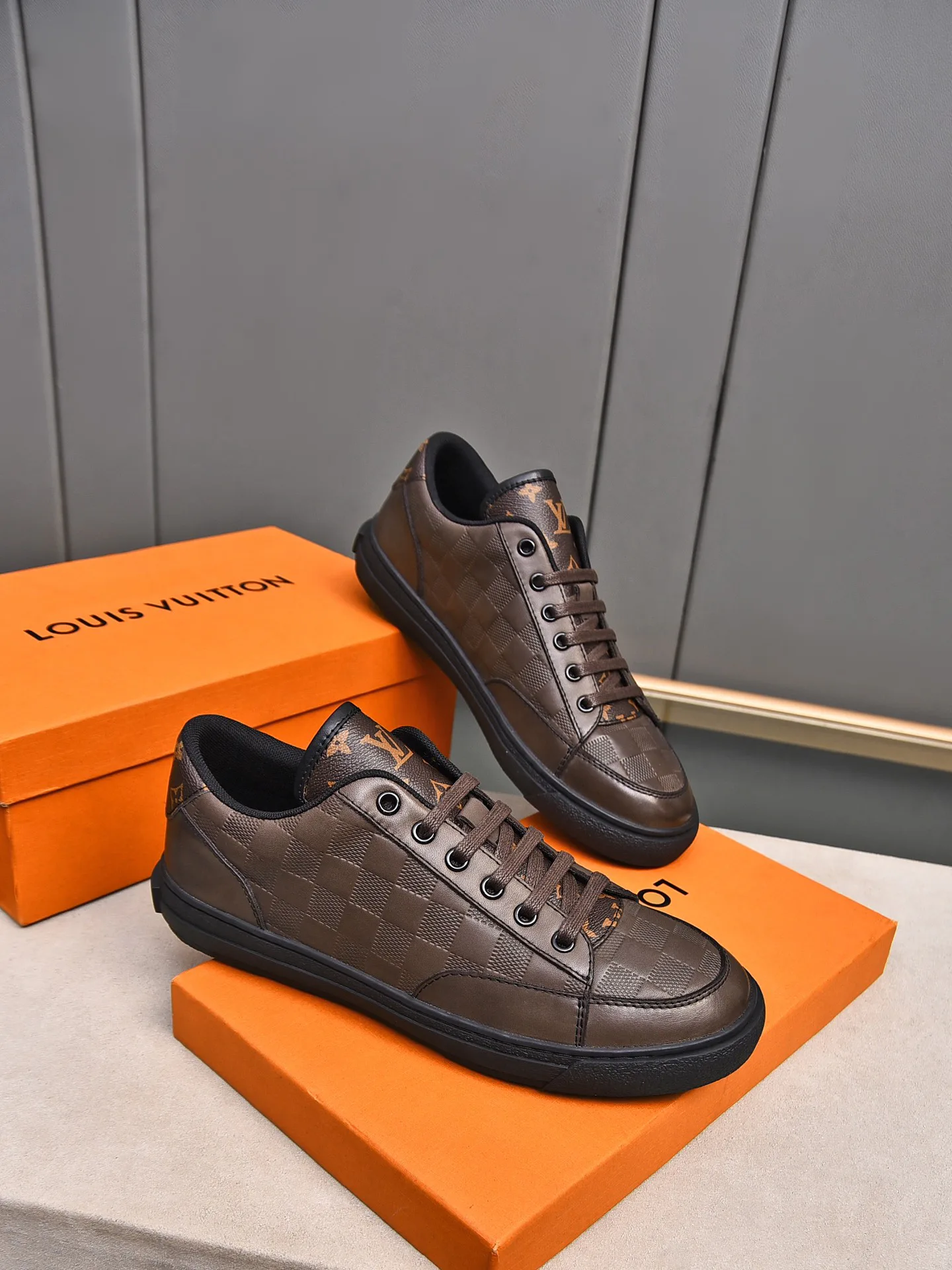 Кроссовки Мужские Louis Vuitton 12960055