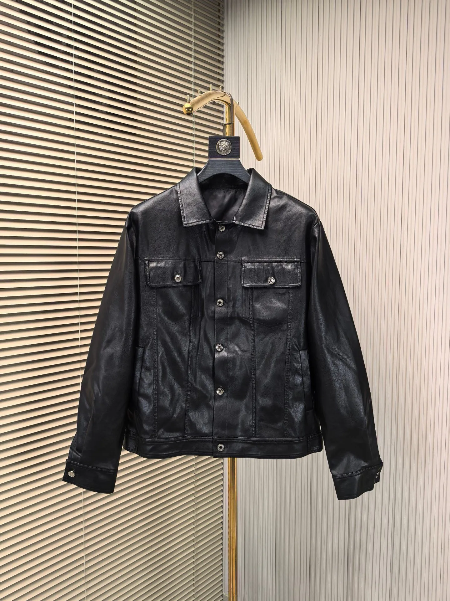 Кожаные Куртки И Дублёнки Мужские Dolce & Gabbana 11411447