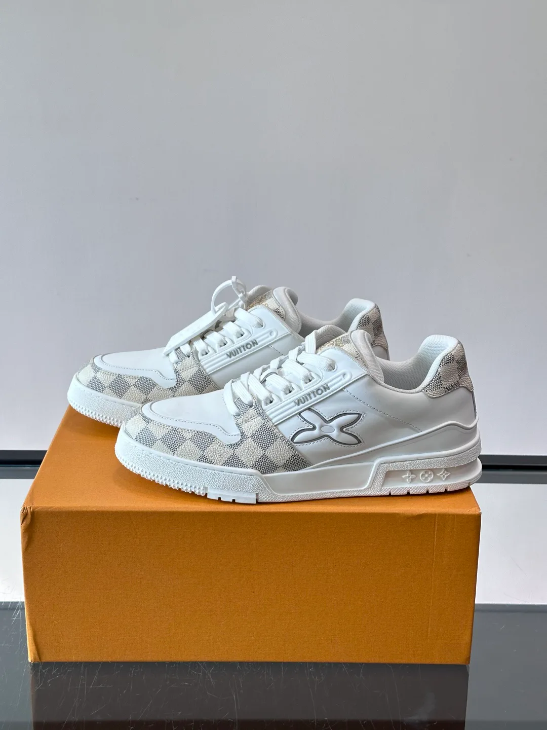 Кроссовки Мужские Louis Vuitton 13546851