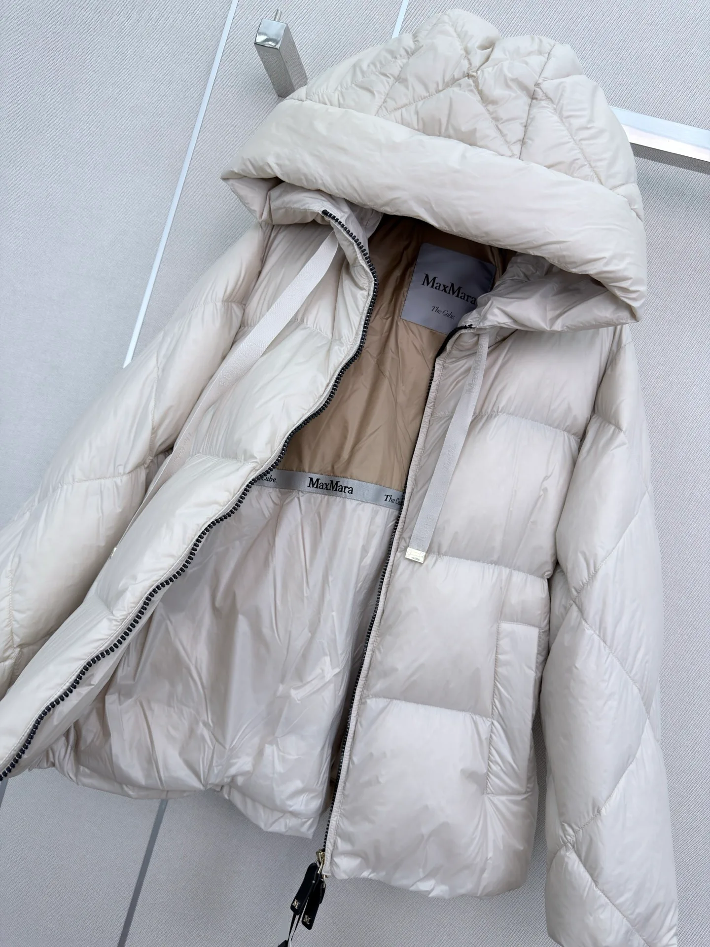Куртки И Пуховики Женские Max Mara 19247588