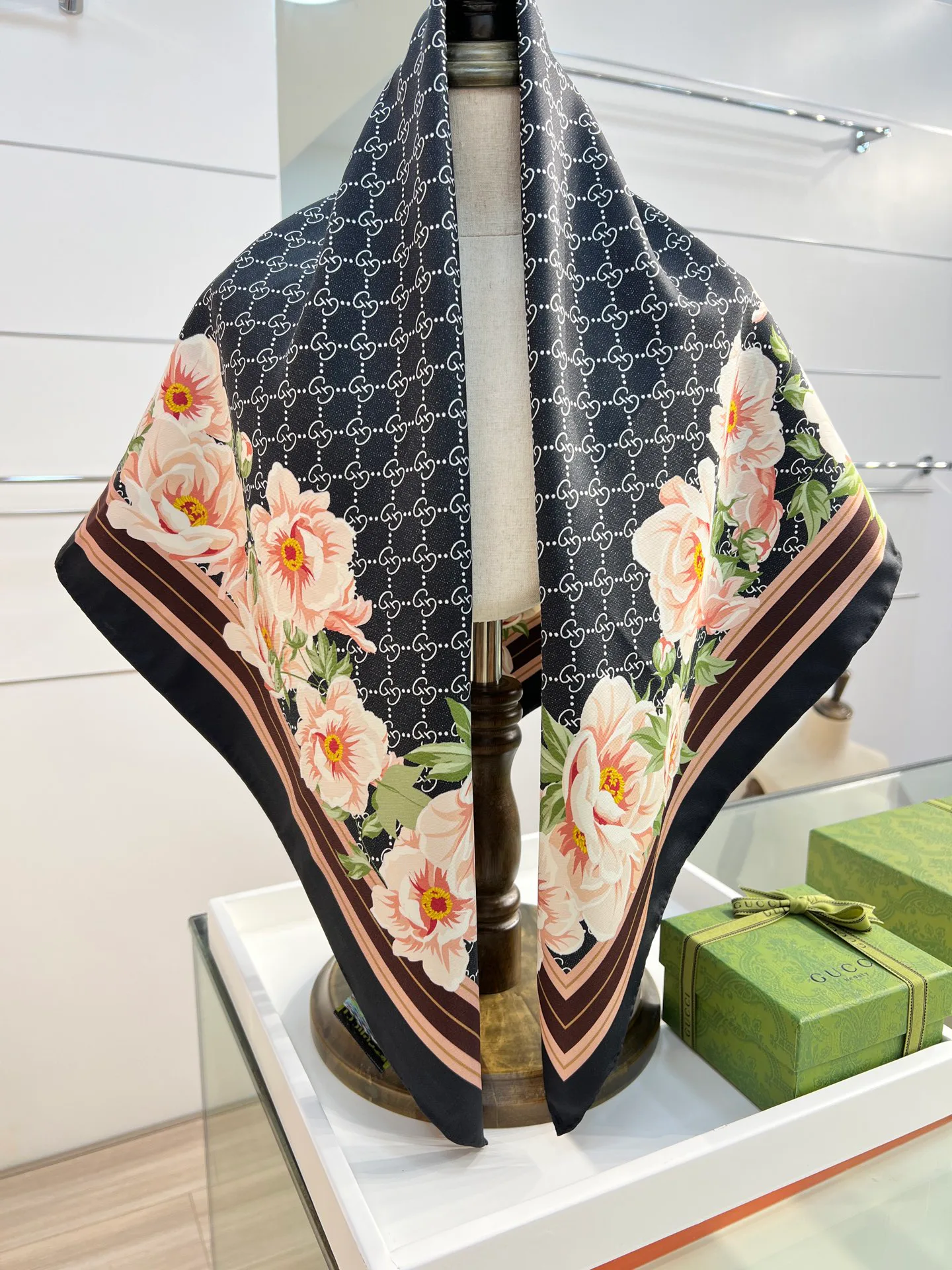 Платки Gucci 1883242