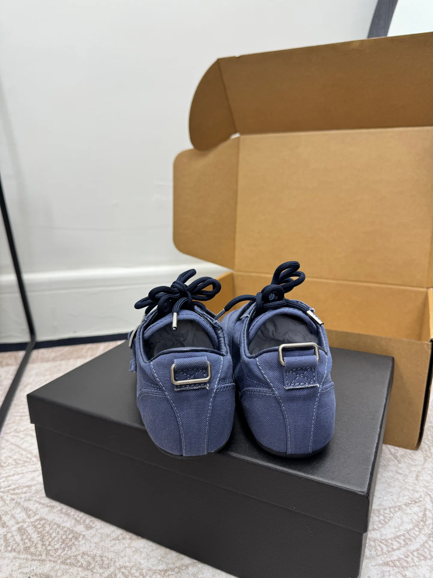 Кроссовки Женские Prada 605748