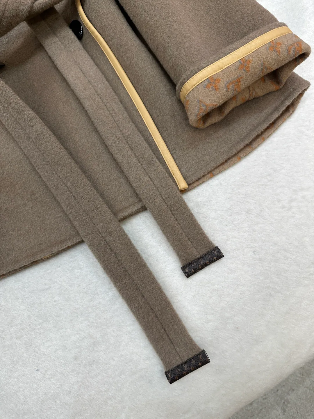 Пальто Женские Louis Vuitton 3532941