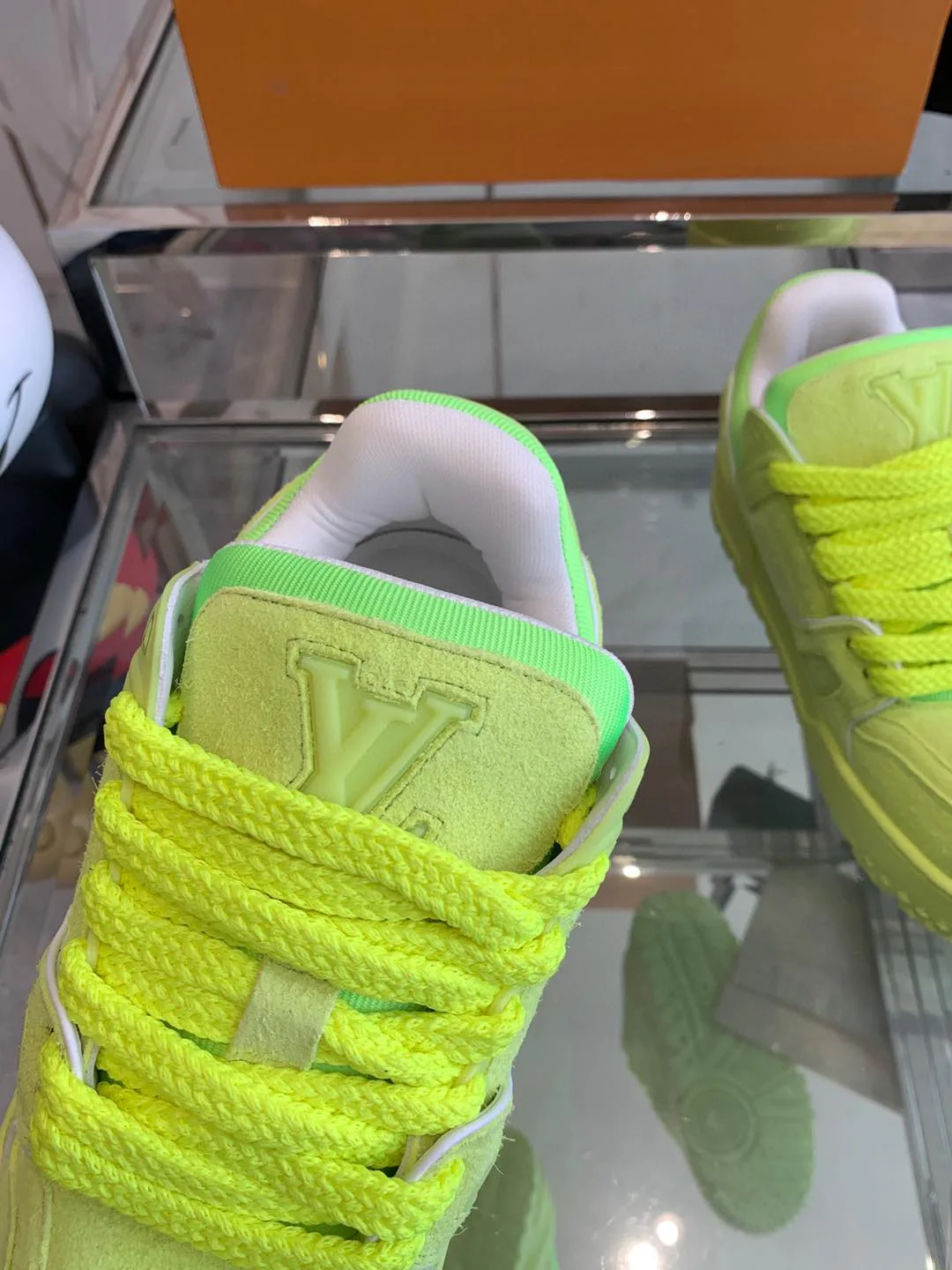 Кроссовки Женские Louis Vuitton 155169