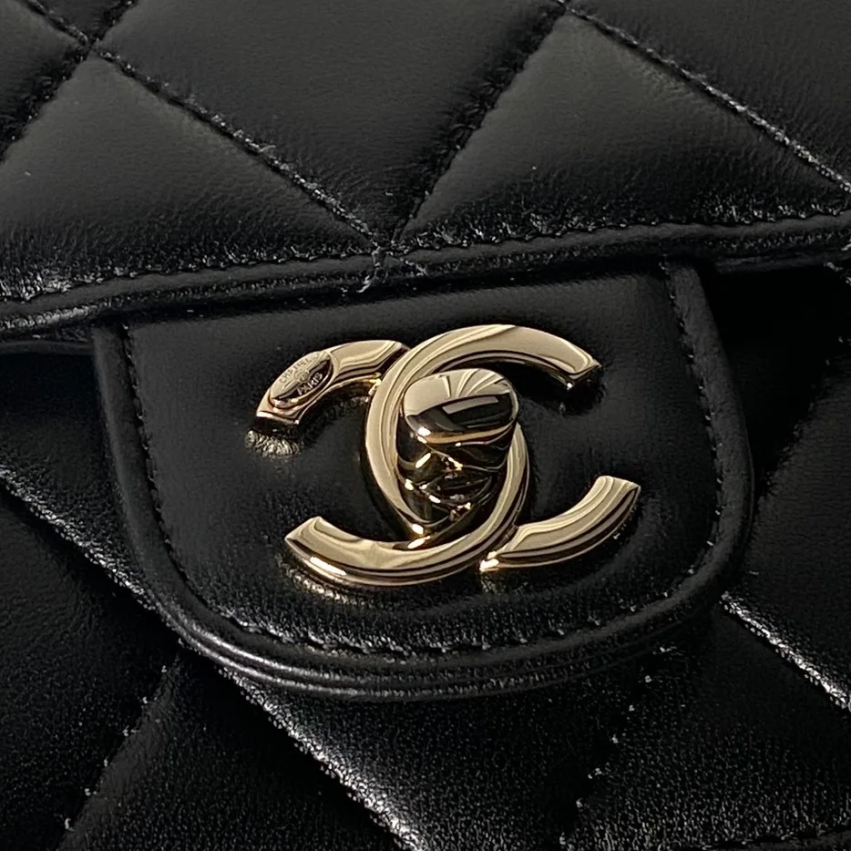 Классические Сумки Женские Chanel 18207948