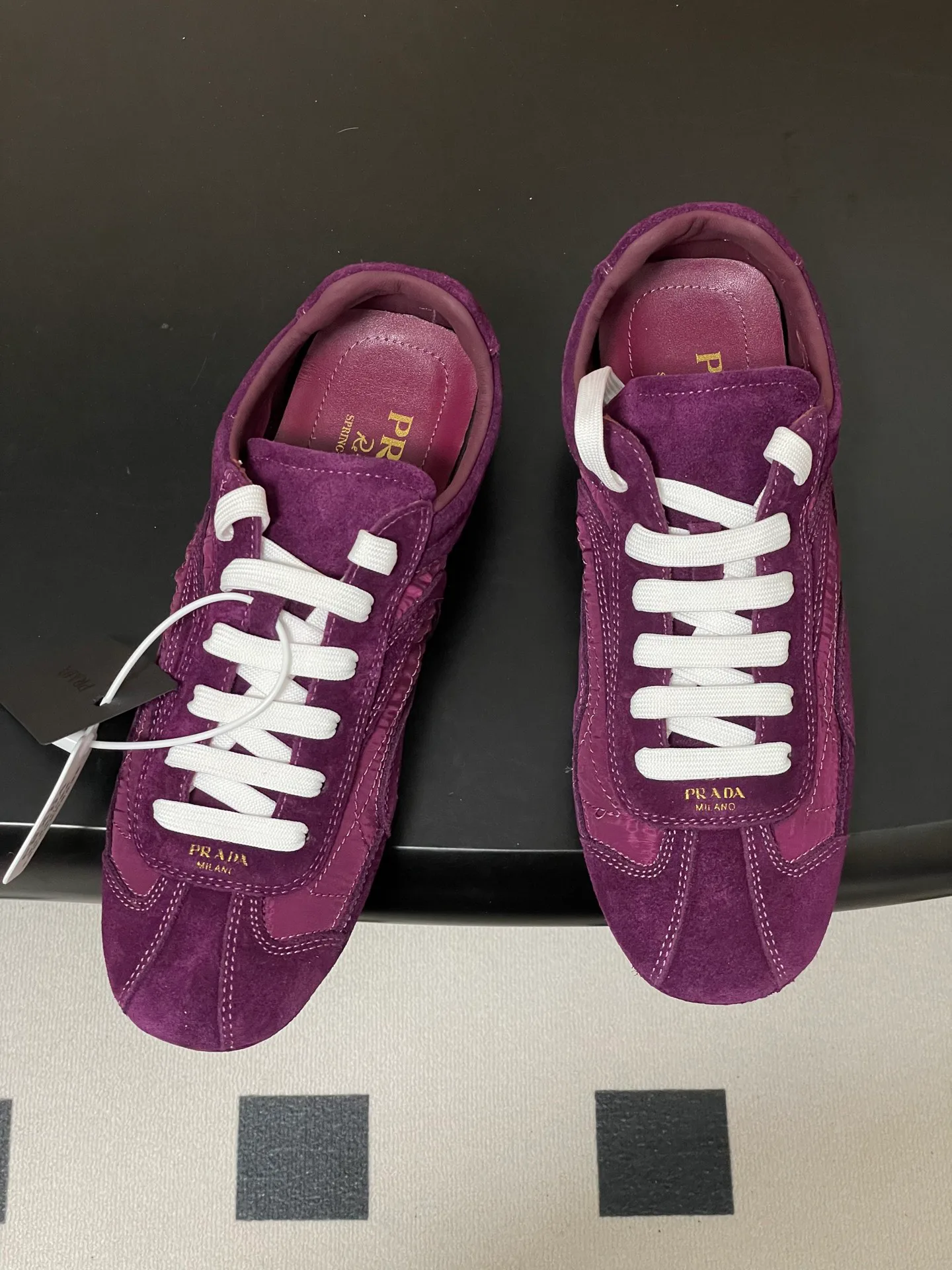 Кроссовки Женские Prada 12810936