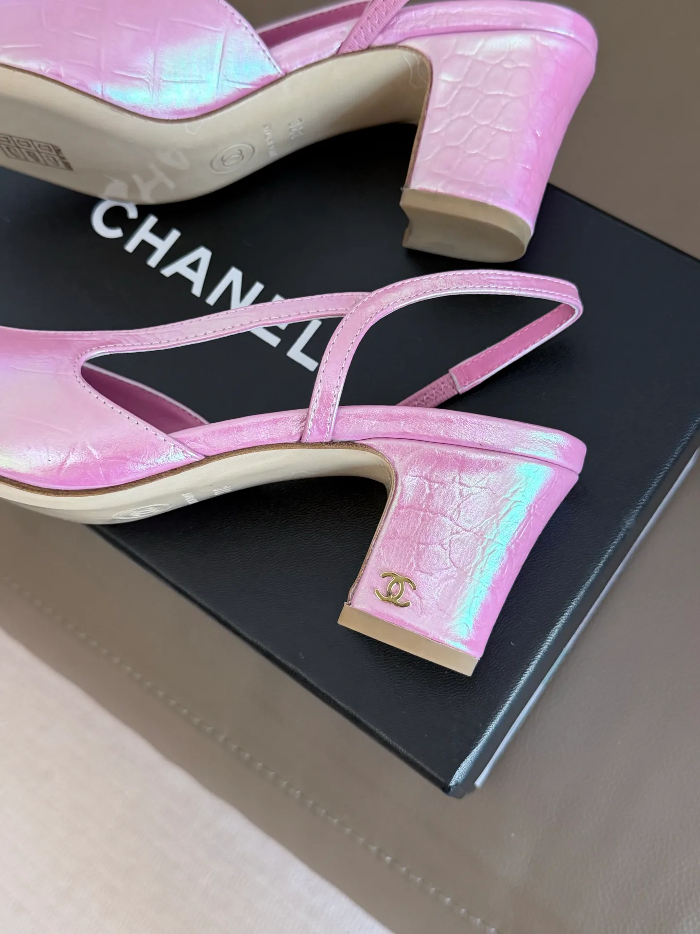 Туфли Женские Chanel 19766300