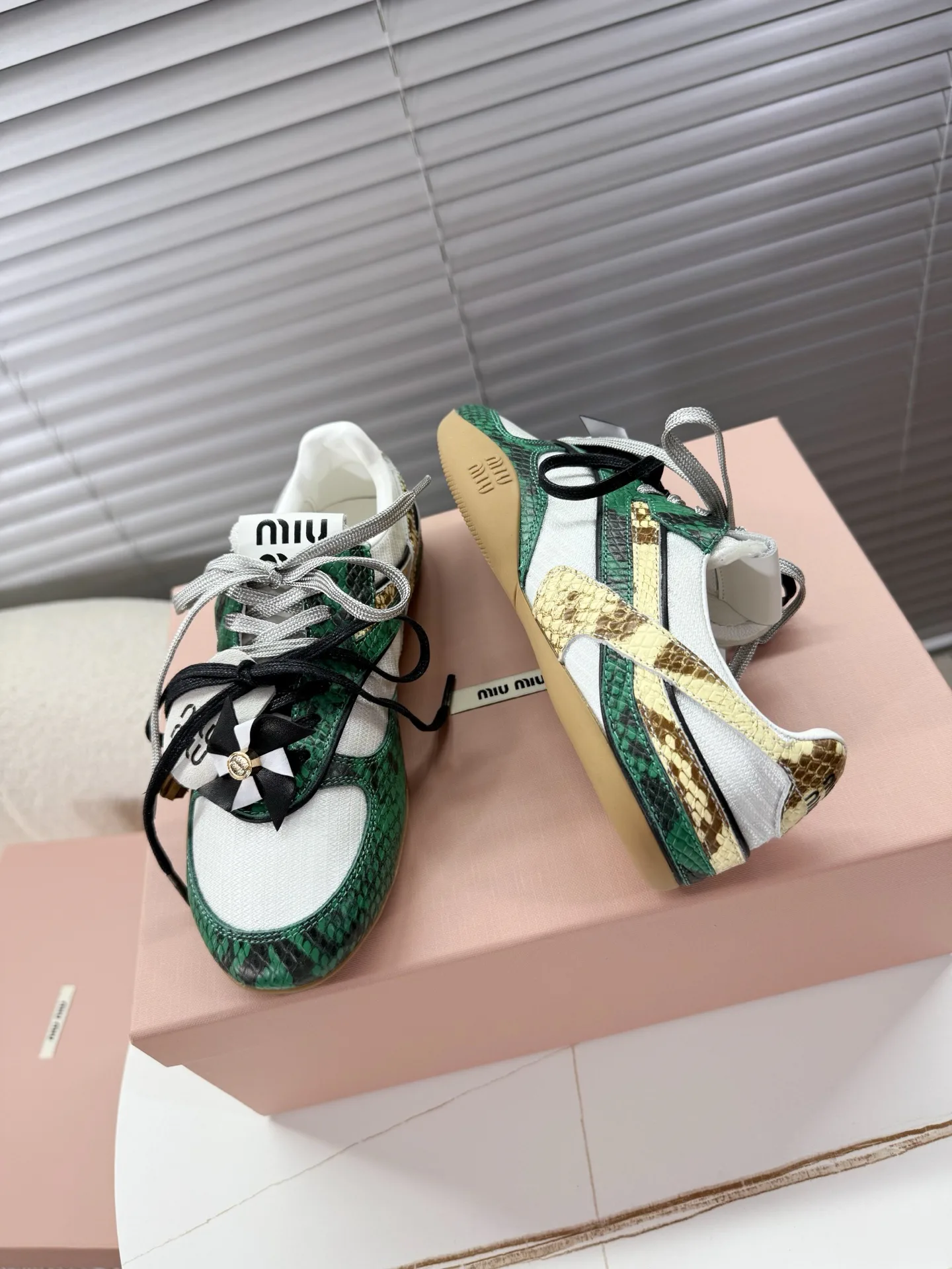 Кроссовки Женские Miu Miu 3742517