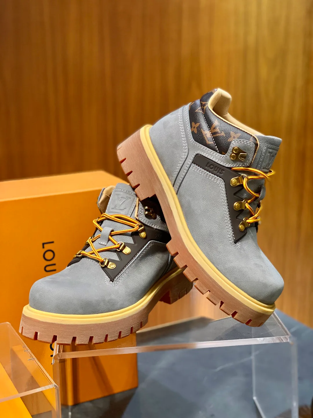 Ботинки Мужские Louis Vuitton 18363480