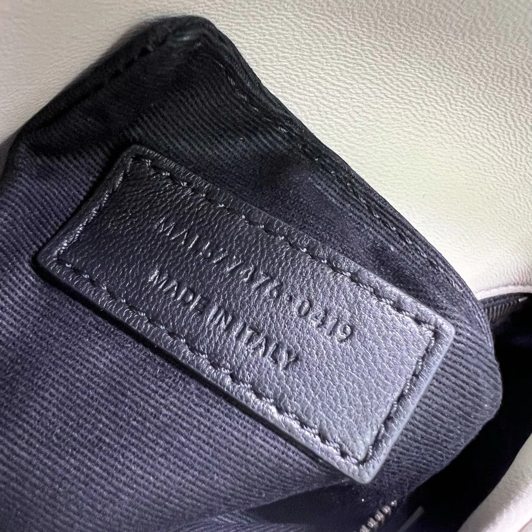 Сумки На Ремне Женские Saint Laurent 11664911
