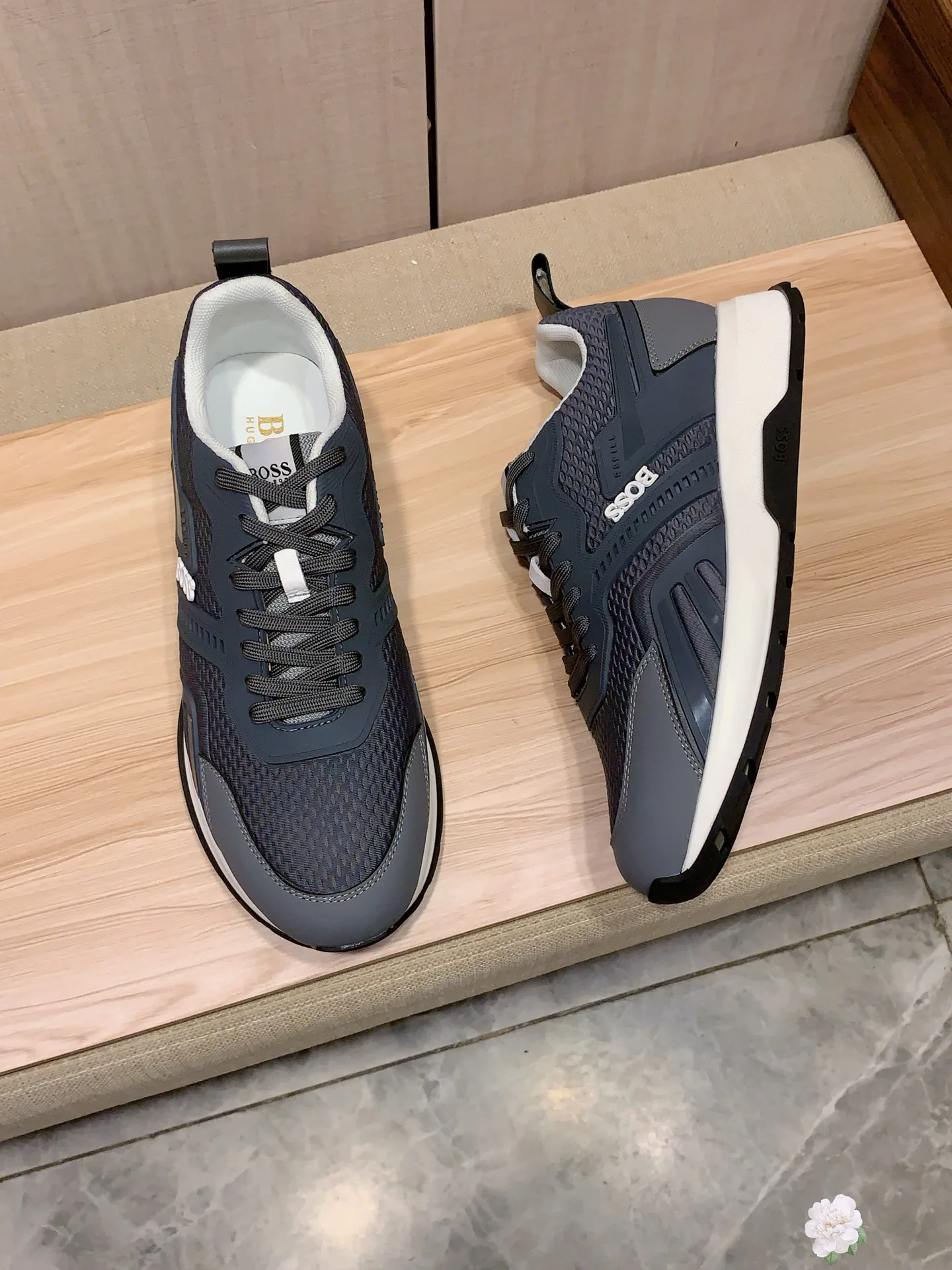 Кроссовки Женские Hugo Boss 434067