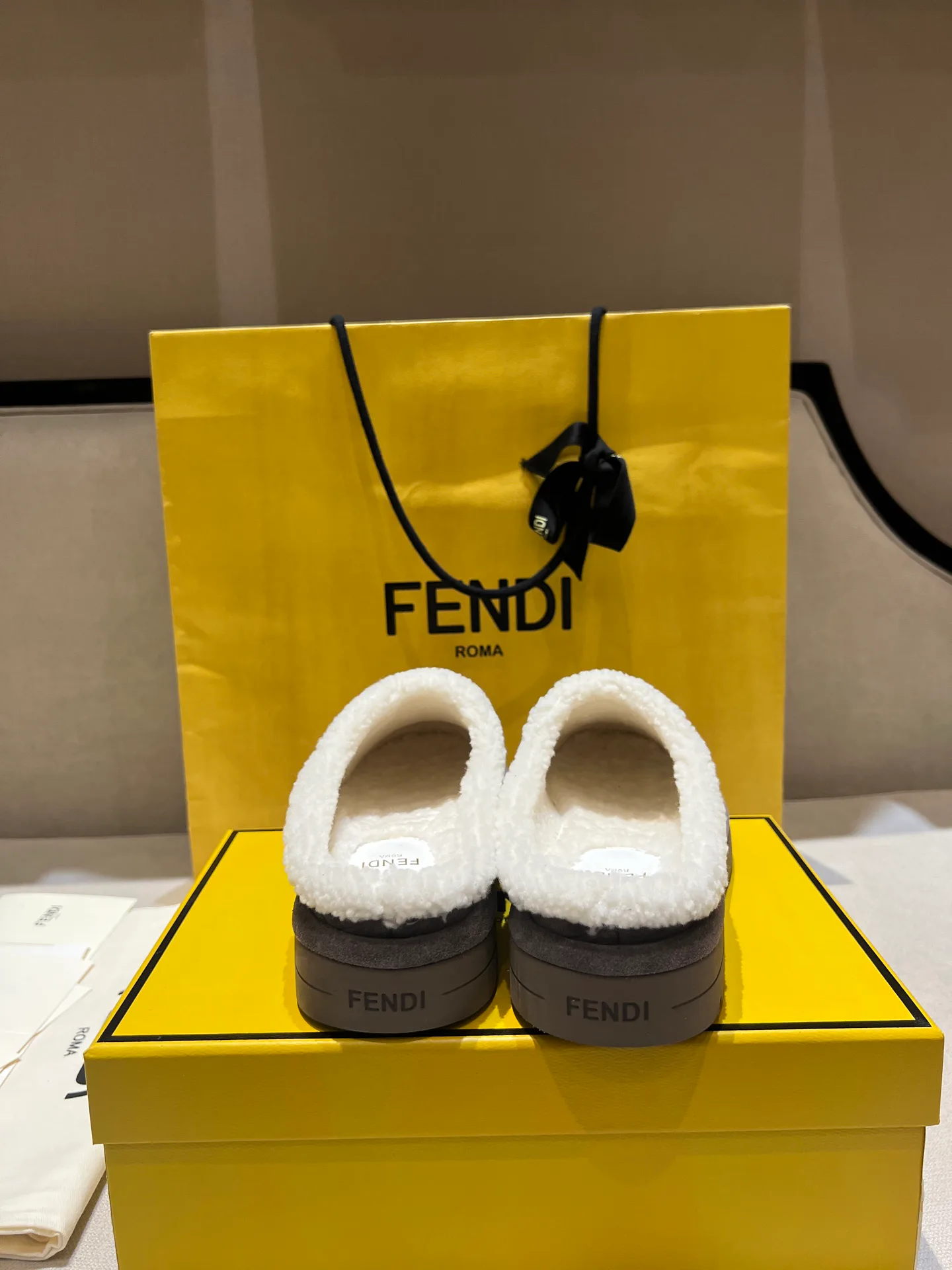 Тапочки Женские Fendi 3281846