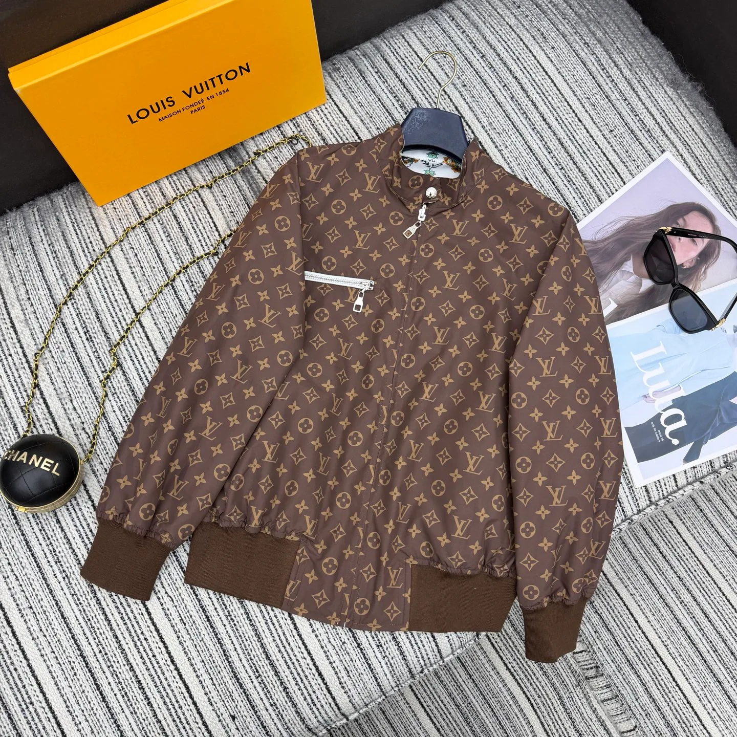 Куртки И Пуховики Женские Louis Vuitton 11227173