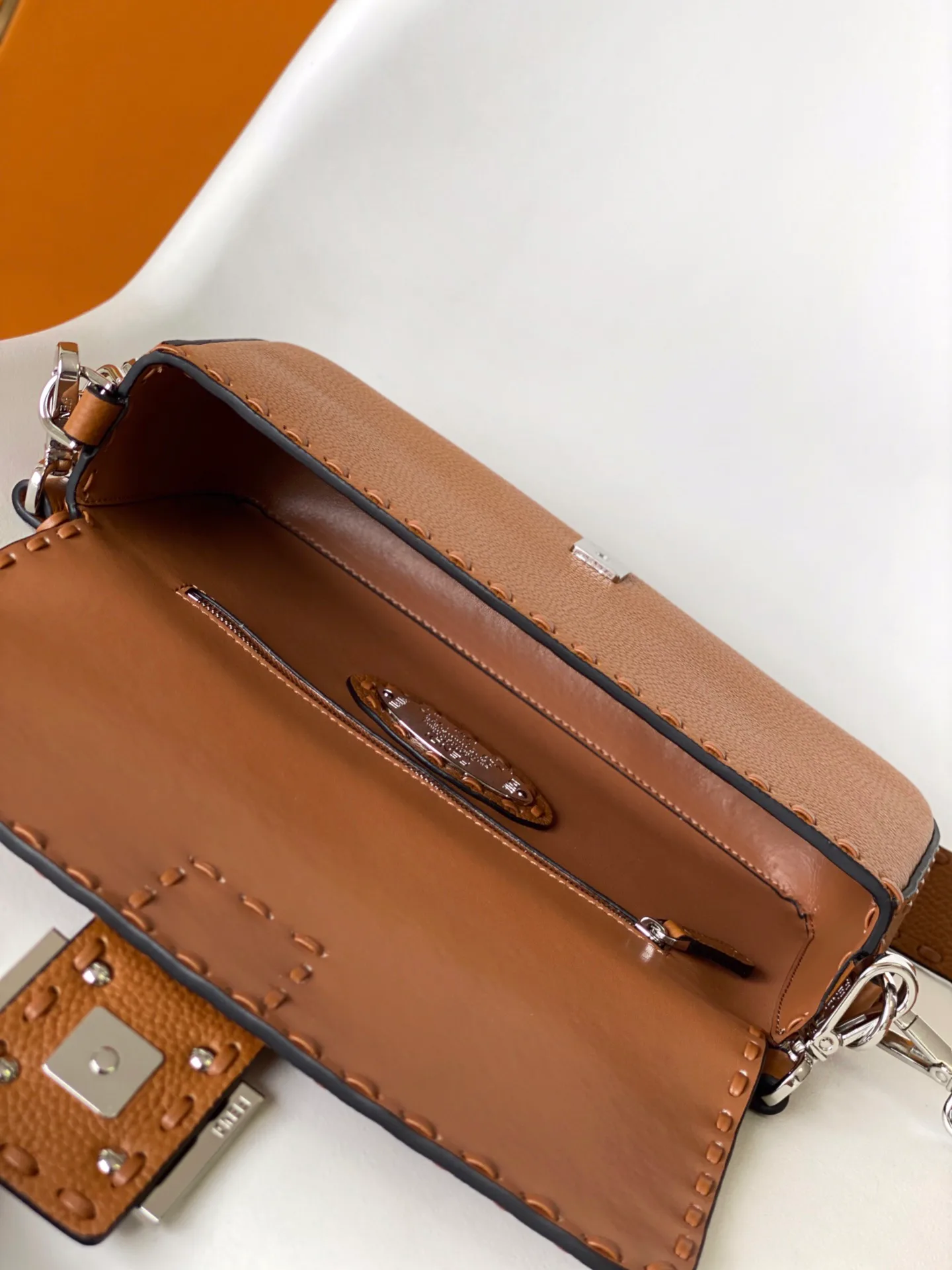 Классические Сумки Женские Fendi 12718238