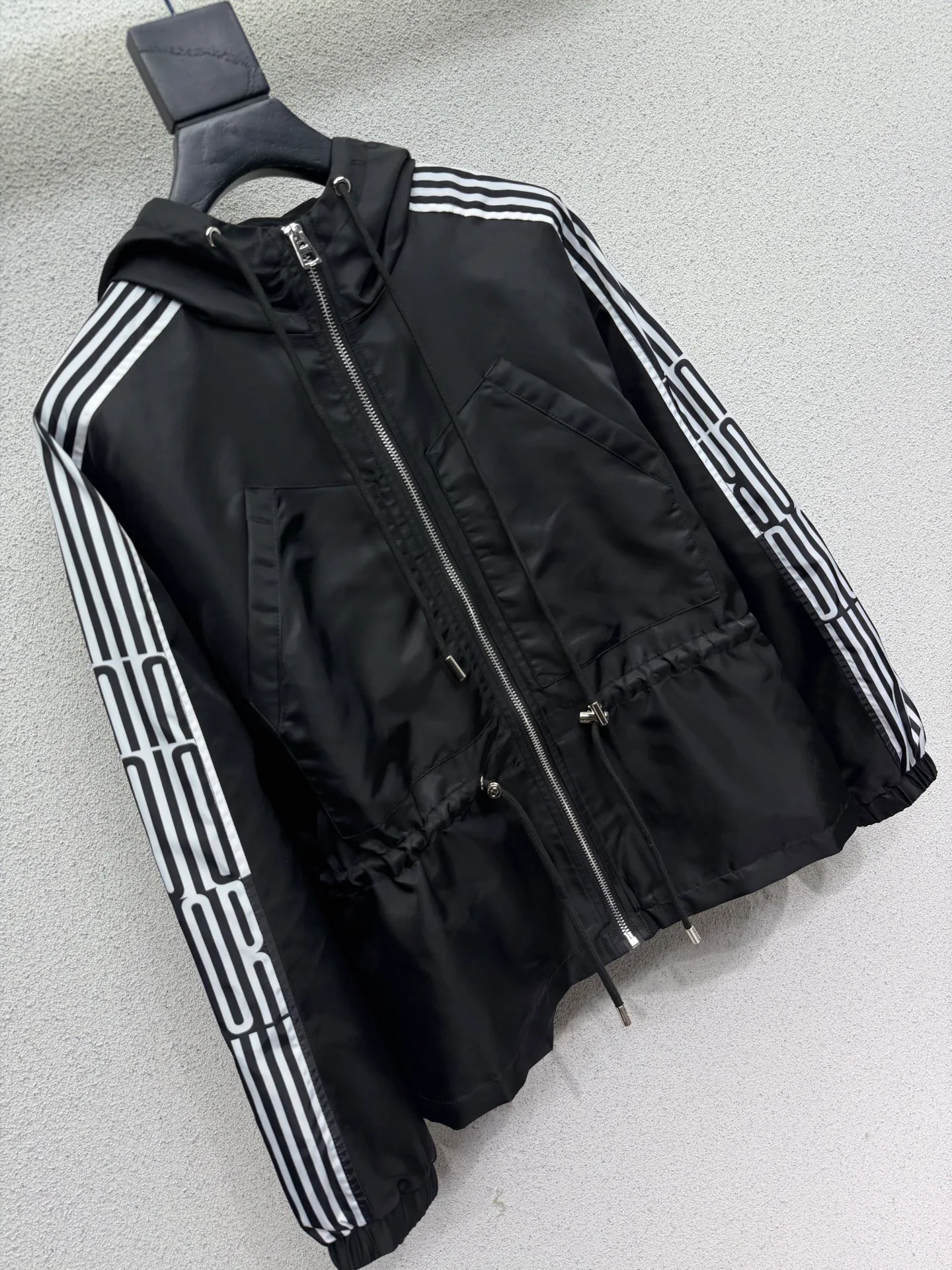 Куртки И Пуховики Женские Christian Dior 11787847