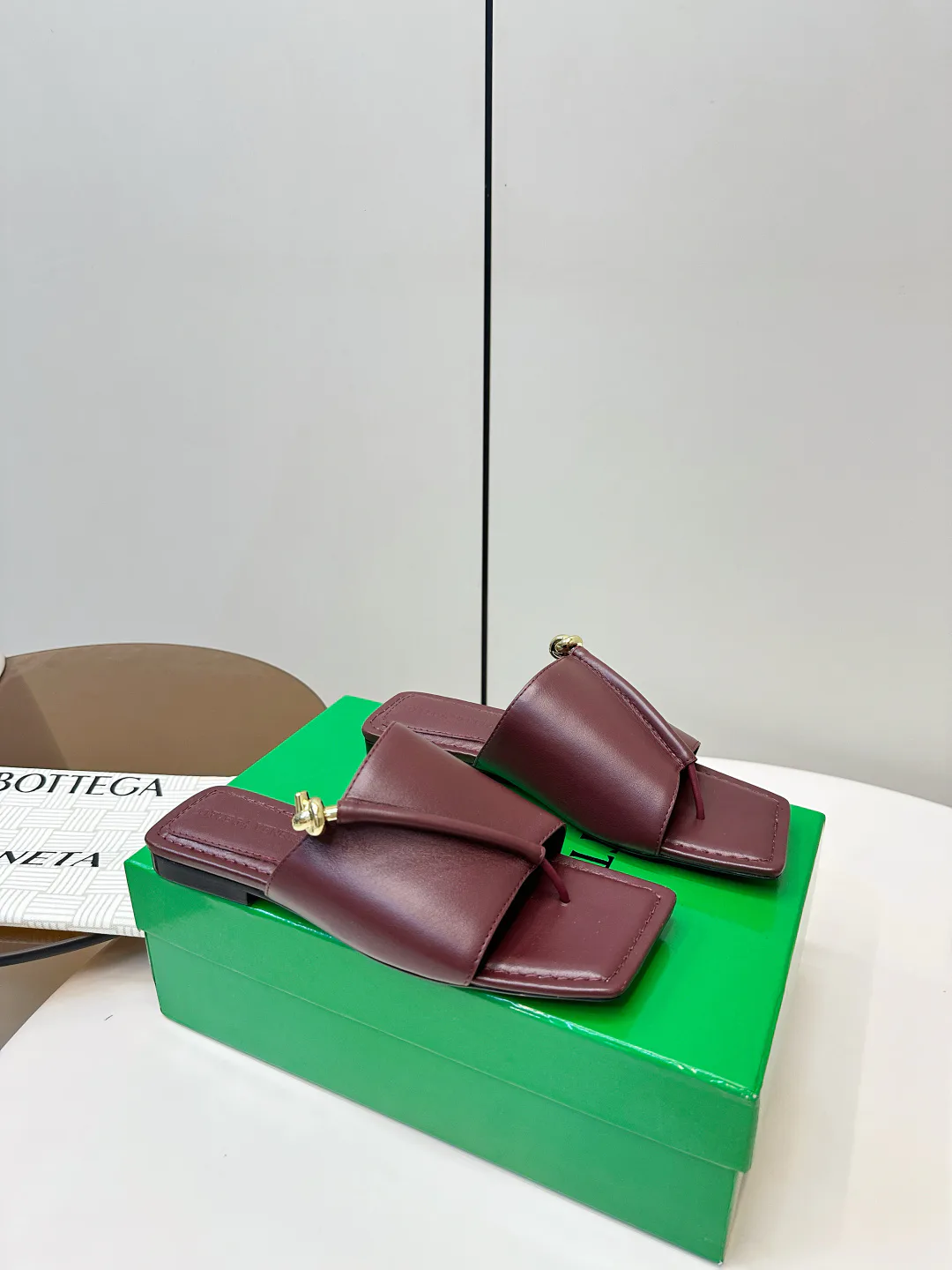 Шлепанцы Женские Bottega Veneta 490697