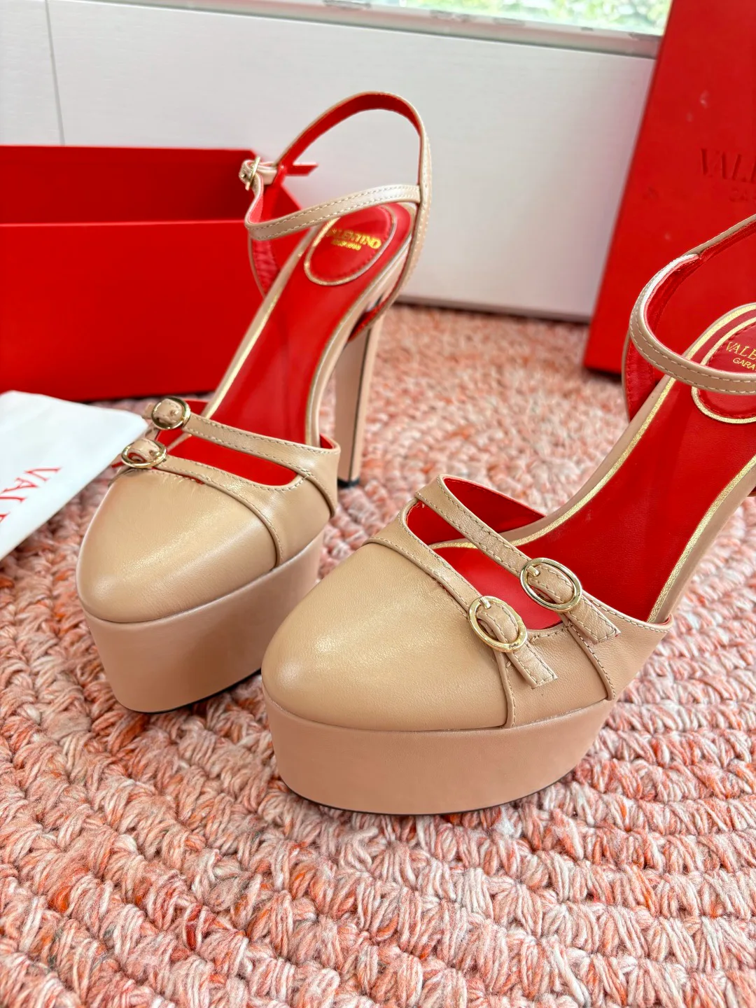 Босоножки Женские Valentino 11479966