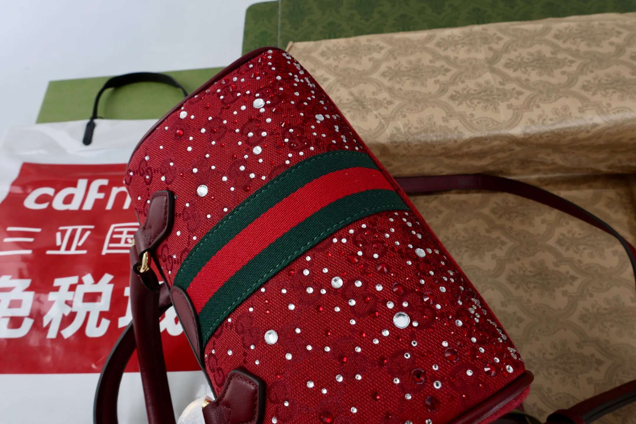 Классические Сумки Женские Gucci 18065275