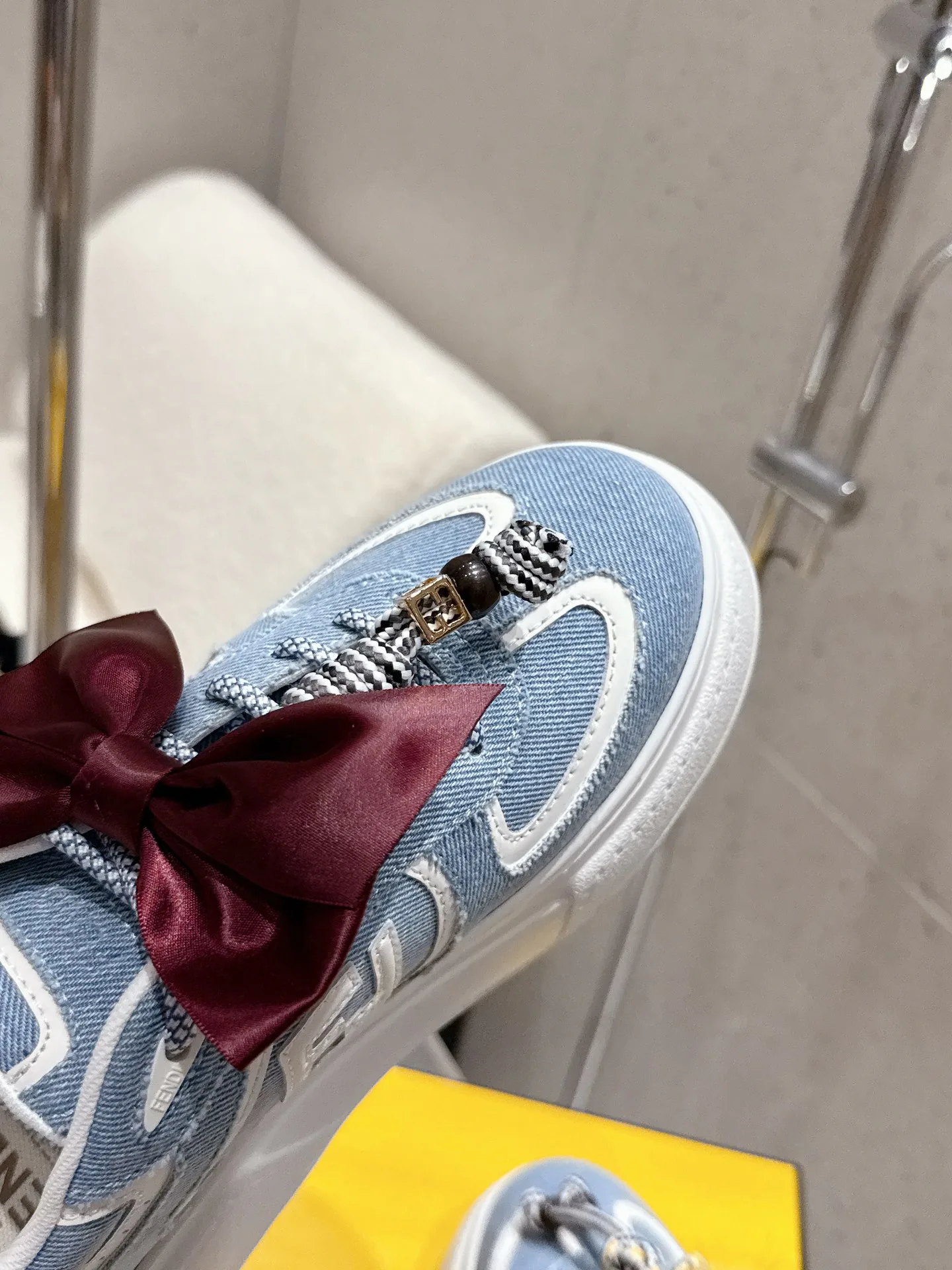 Кроссовки Женские Fendi 13078806